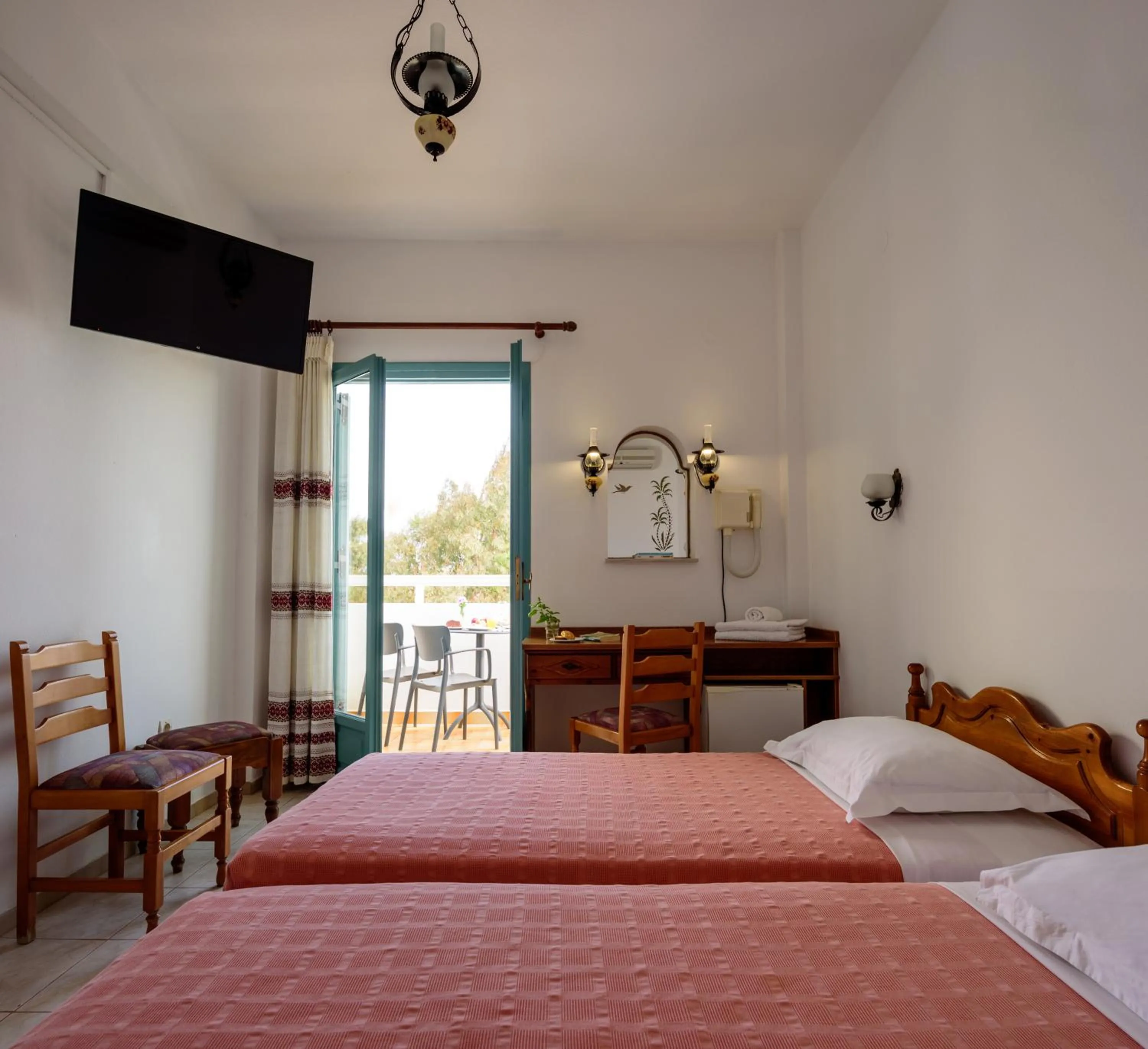 Photo of the whole room, Bed in Armonia