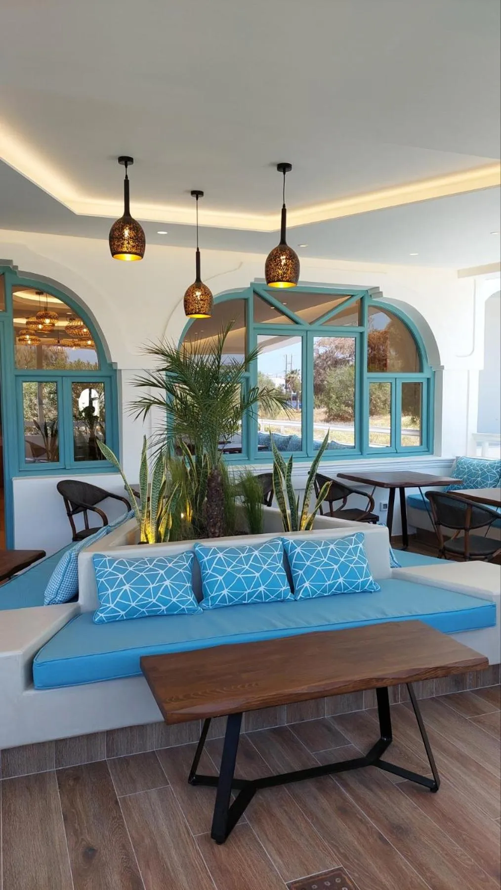 Breakfast in Armonia