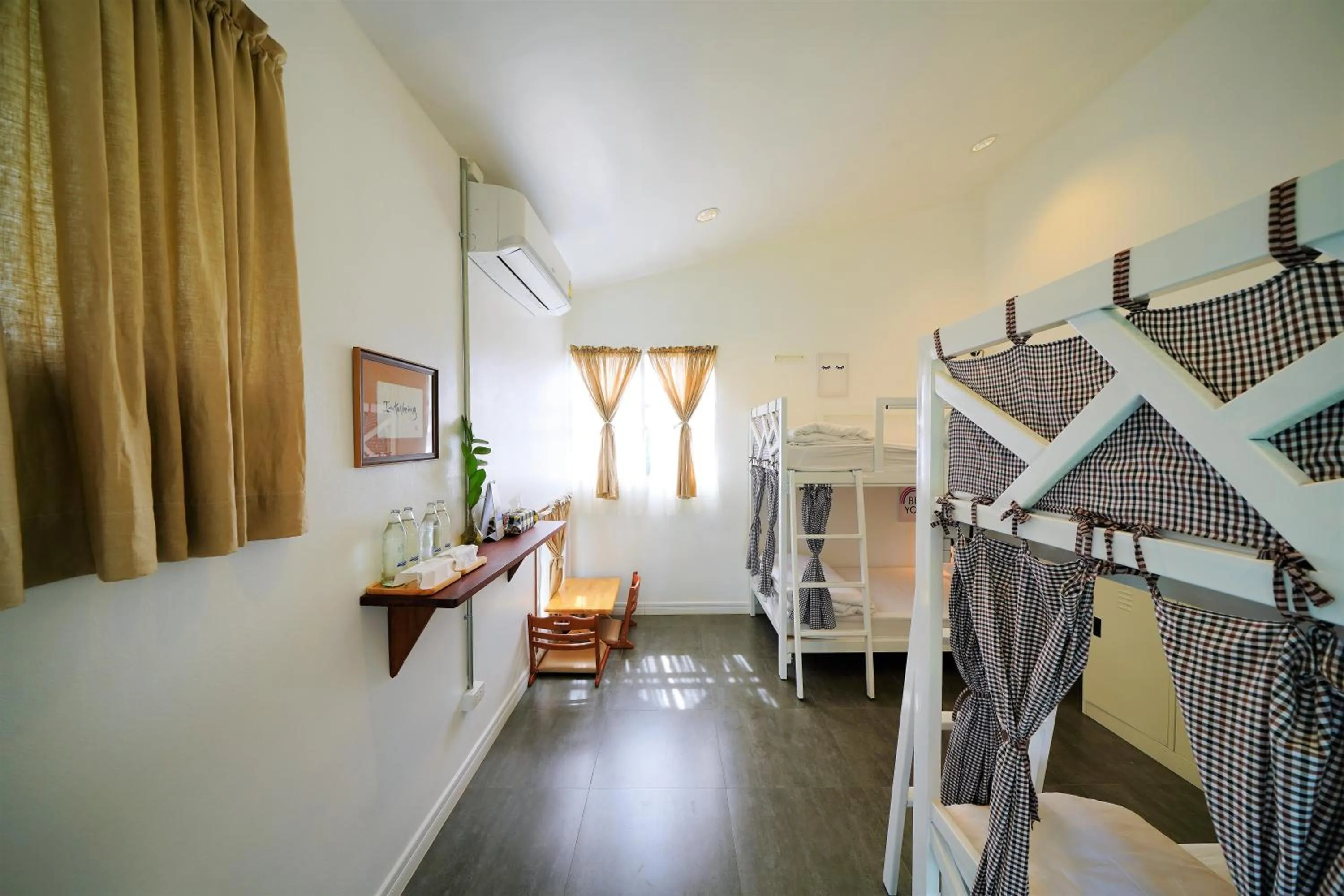 Dining area in Krodyle Mindfulness House