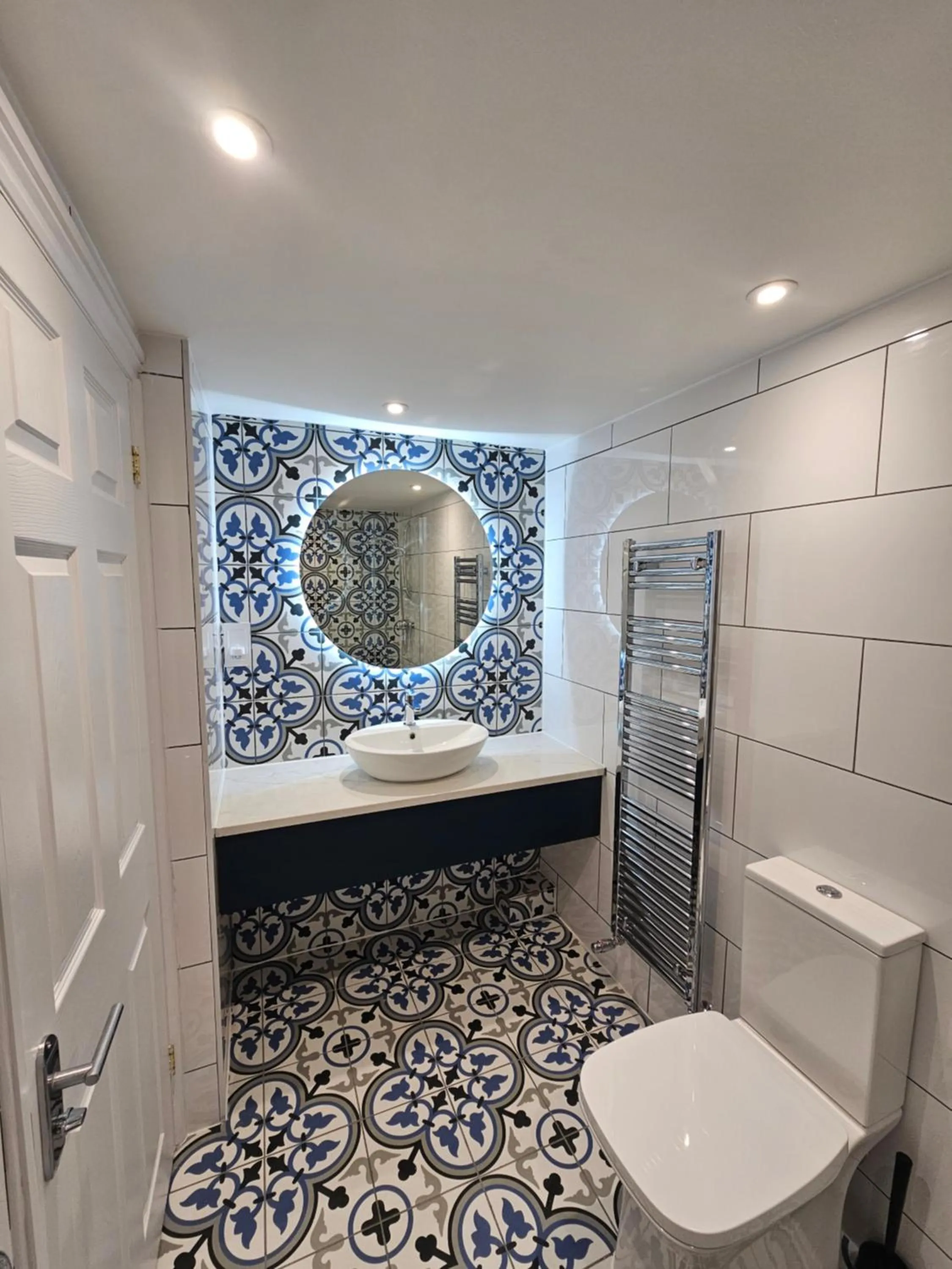 Shower in St George's Guest House