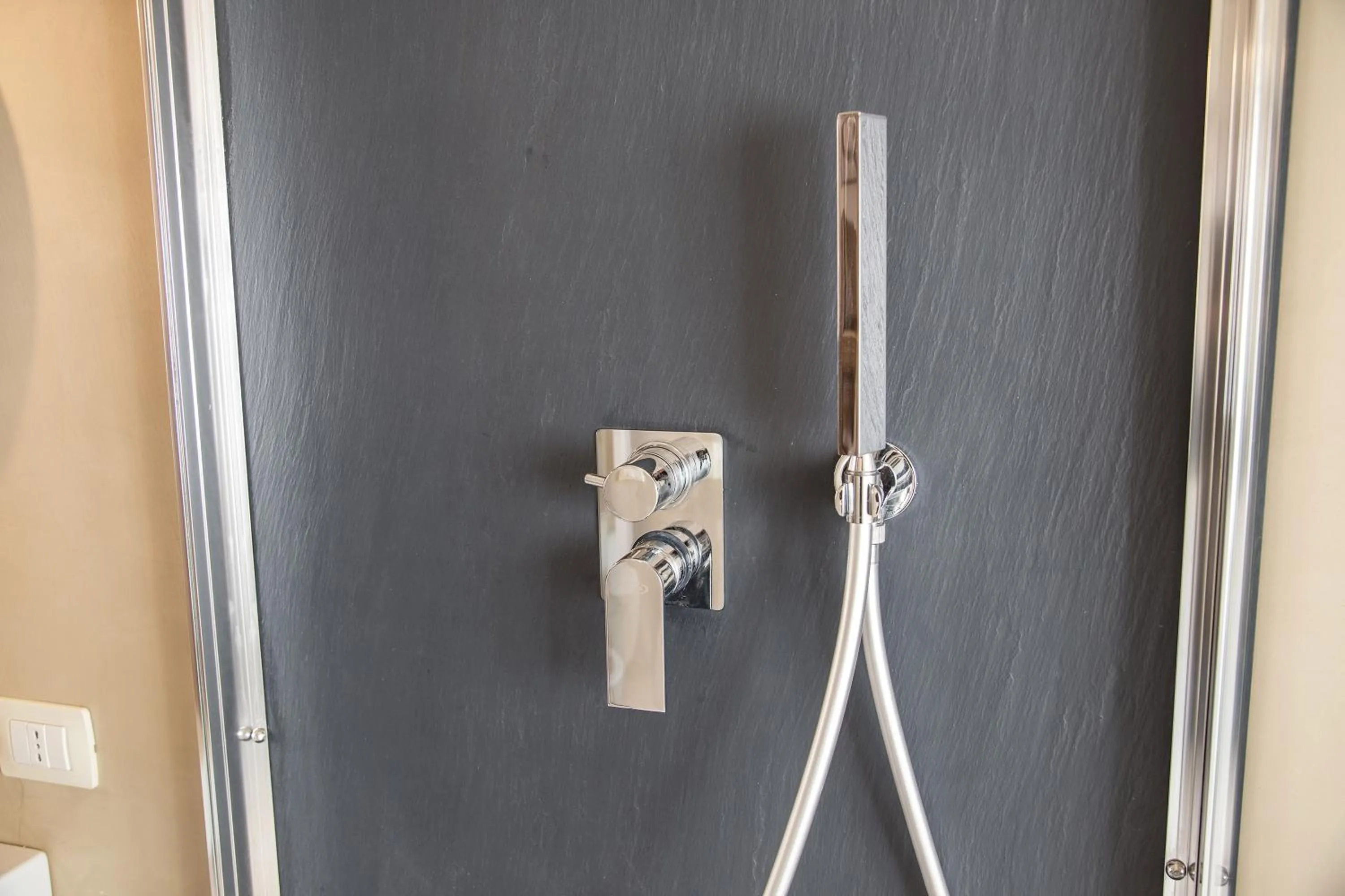 Shower in B&B Palazzo Bibirria