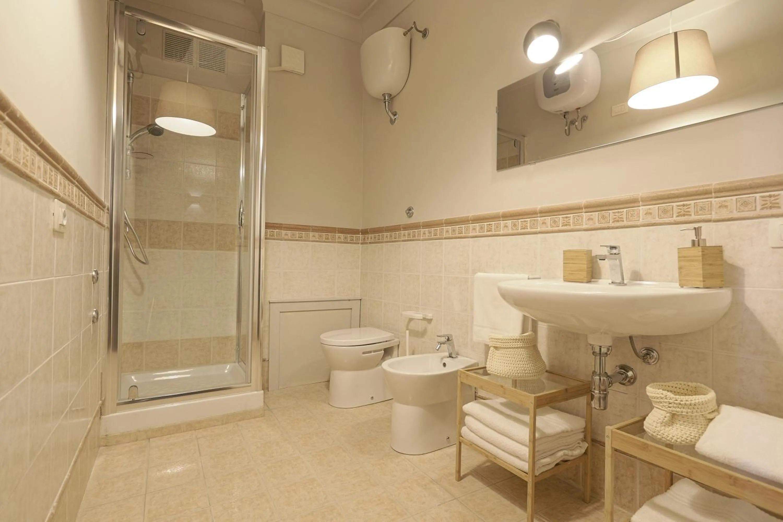 Shower in B&B Palazzo Bibirria