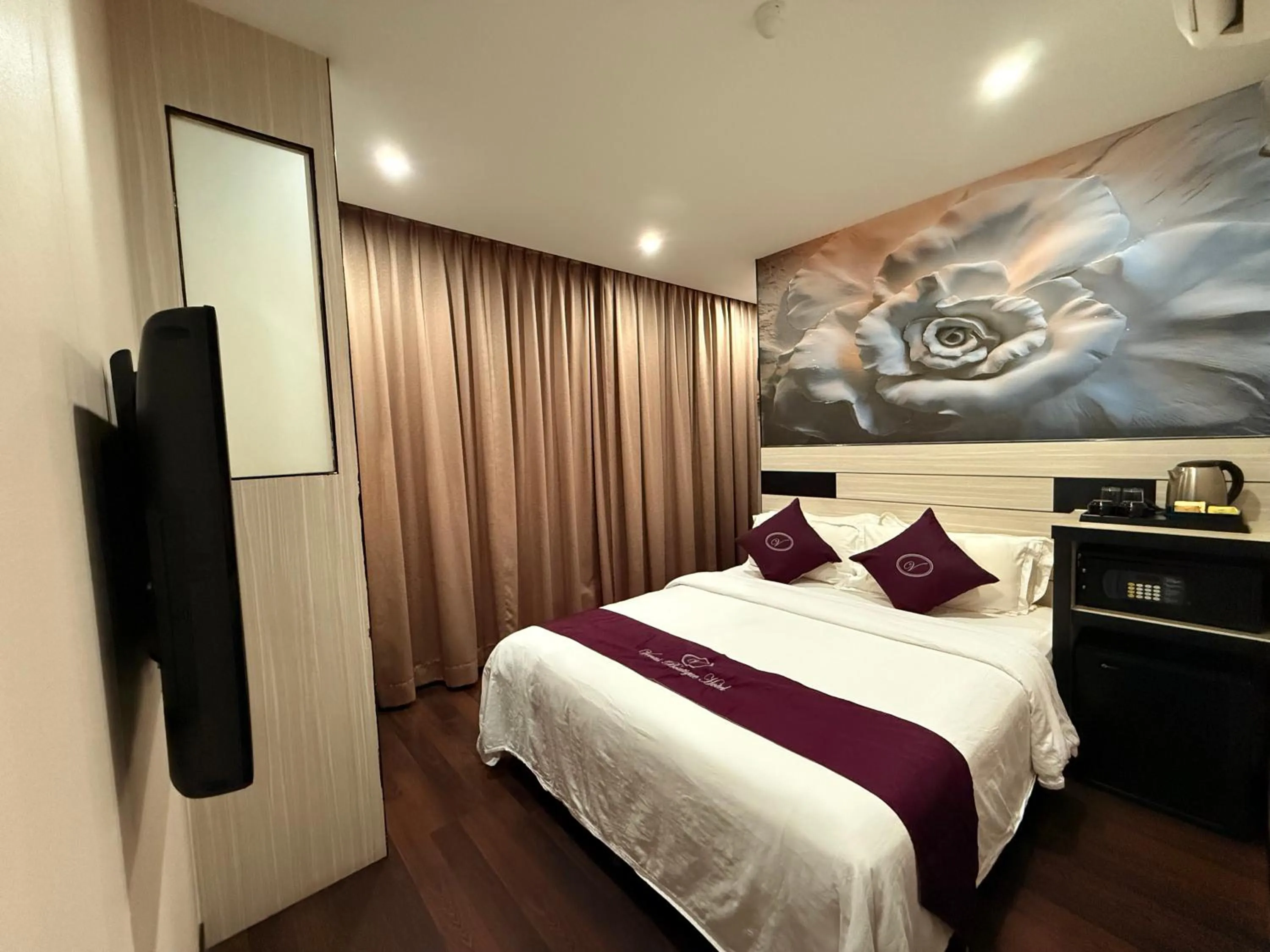 Bed in Venus Boutique Hotel