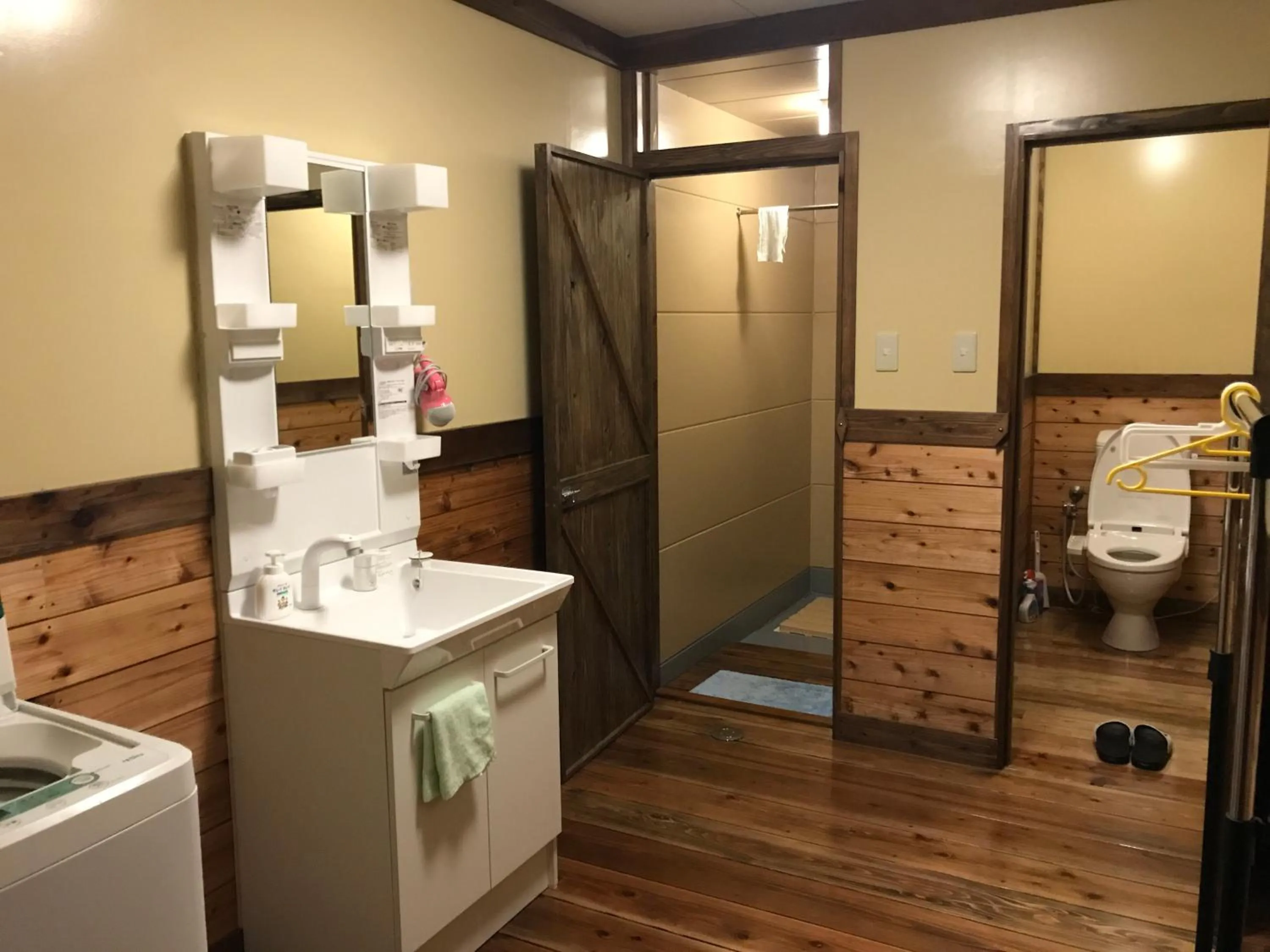 Shower in Guesthouse Minami