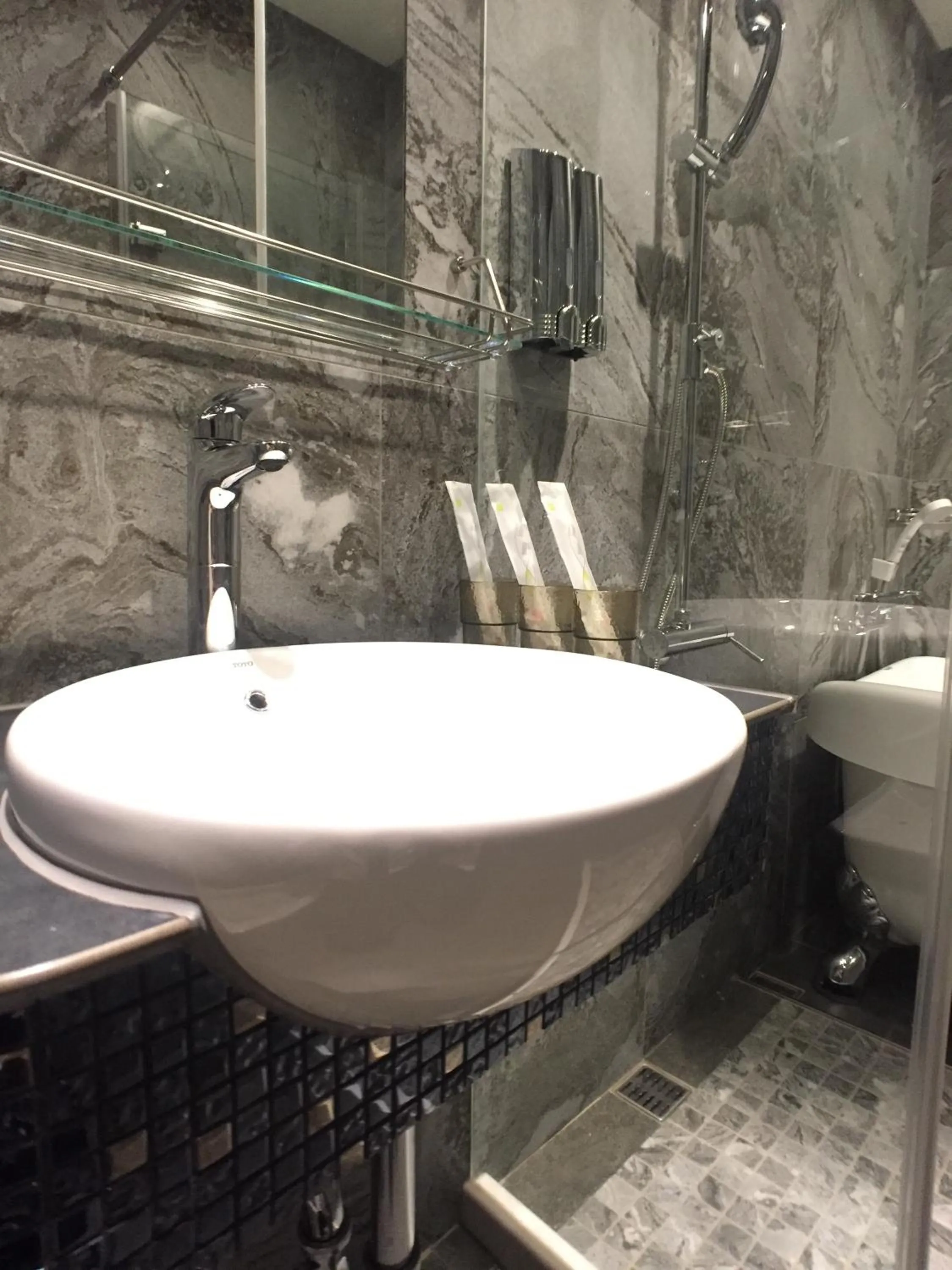 Bathroom in Ueno Hirokoji 428