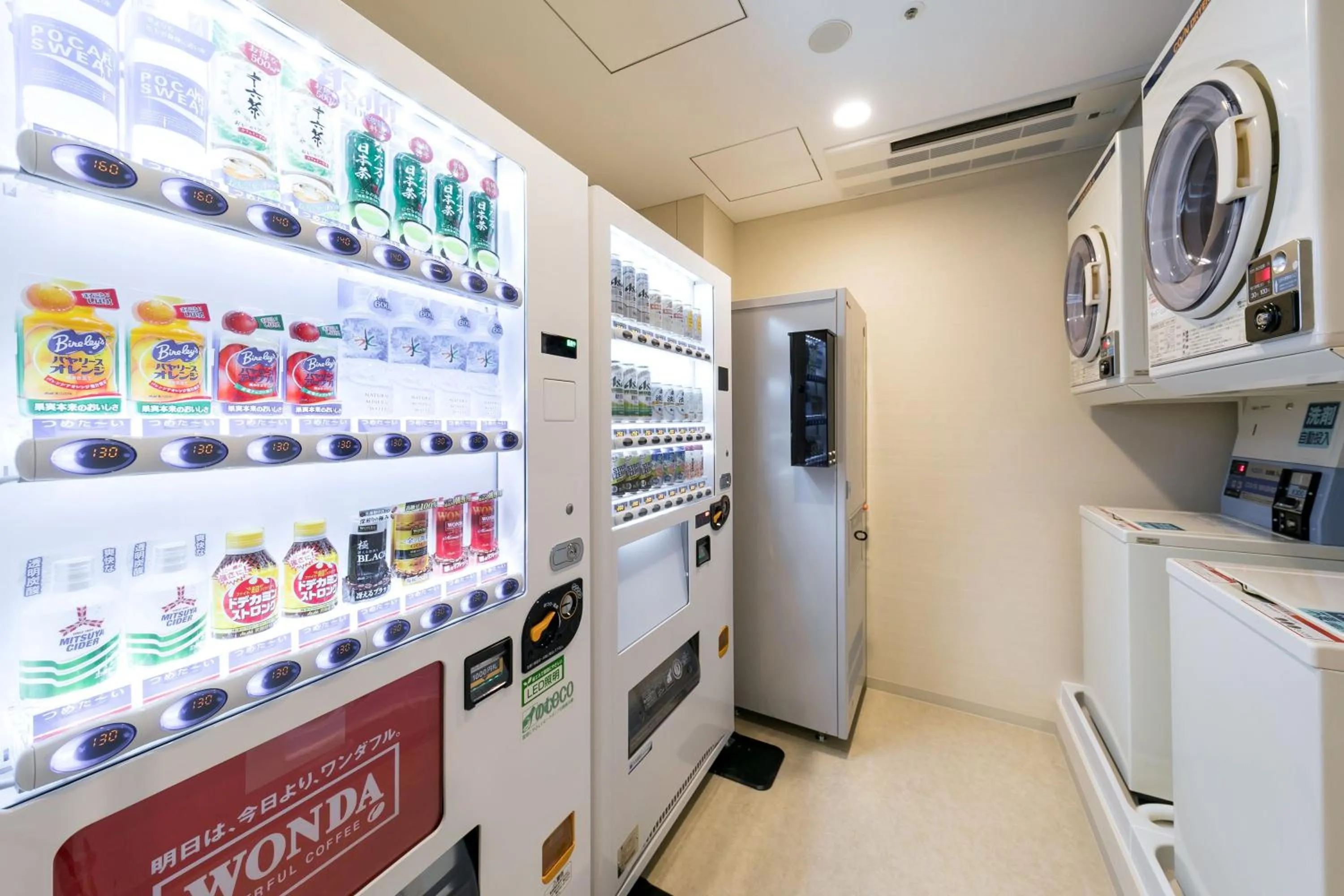 vending machine in Ginza Capital Hotel Moegi