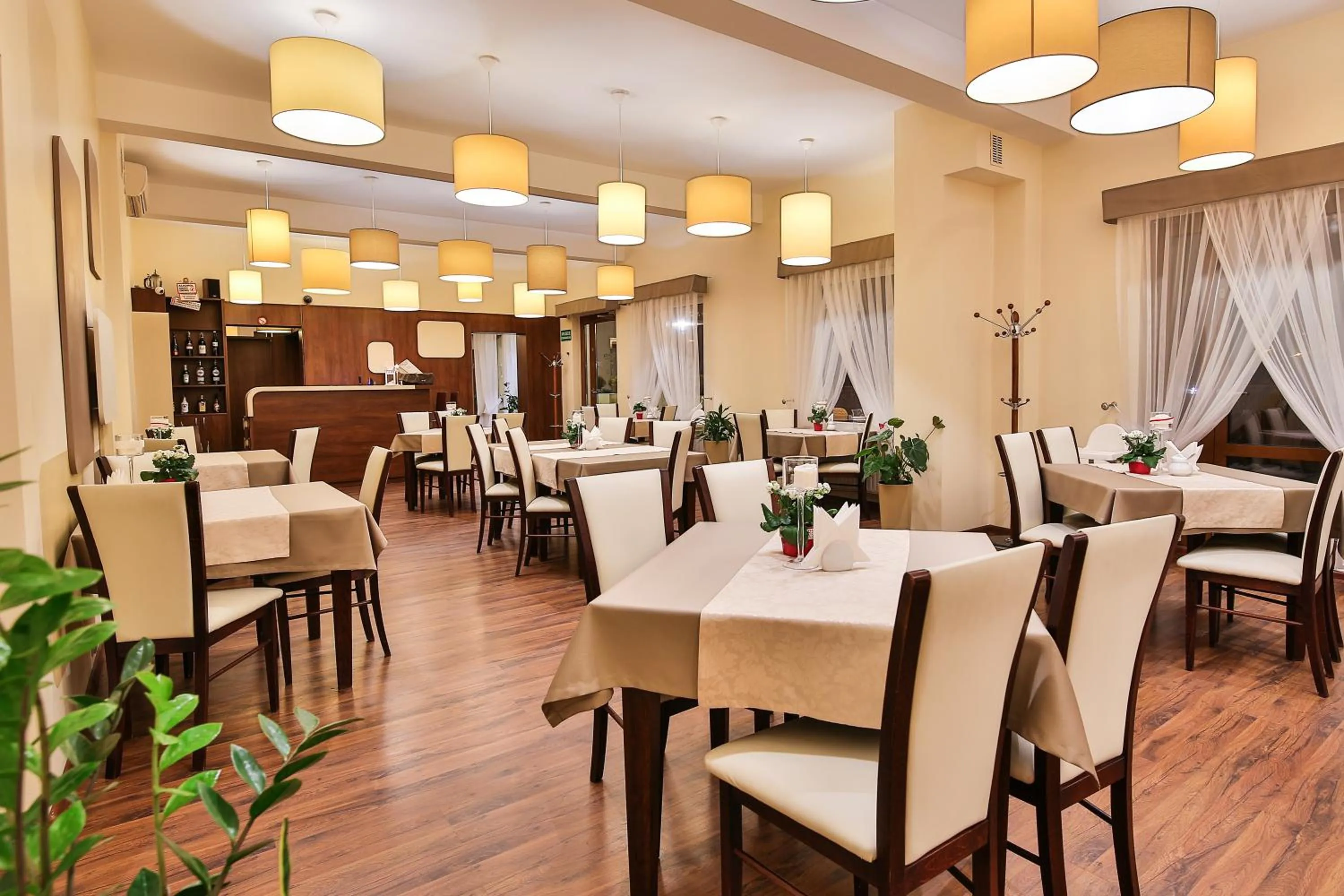Restaurant/places to eat in Hotel Kantoria