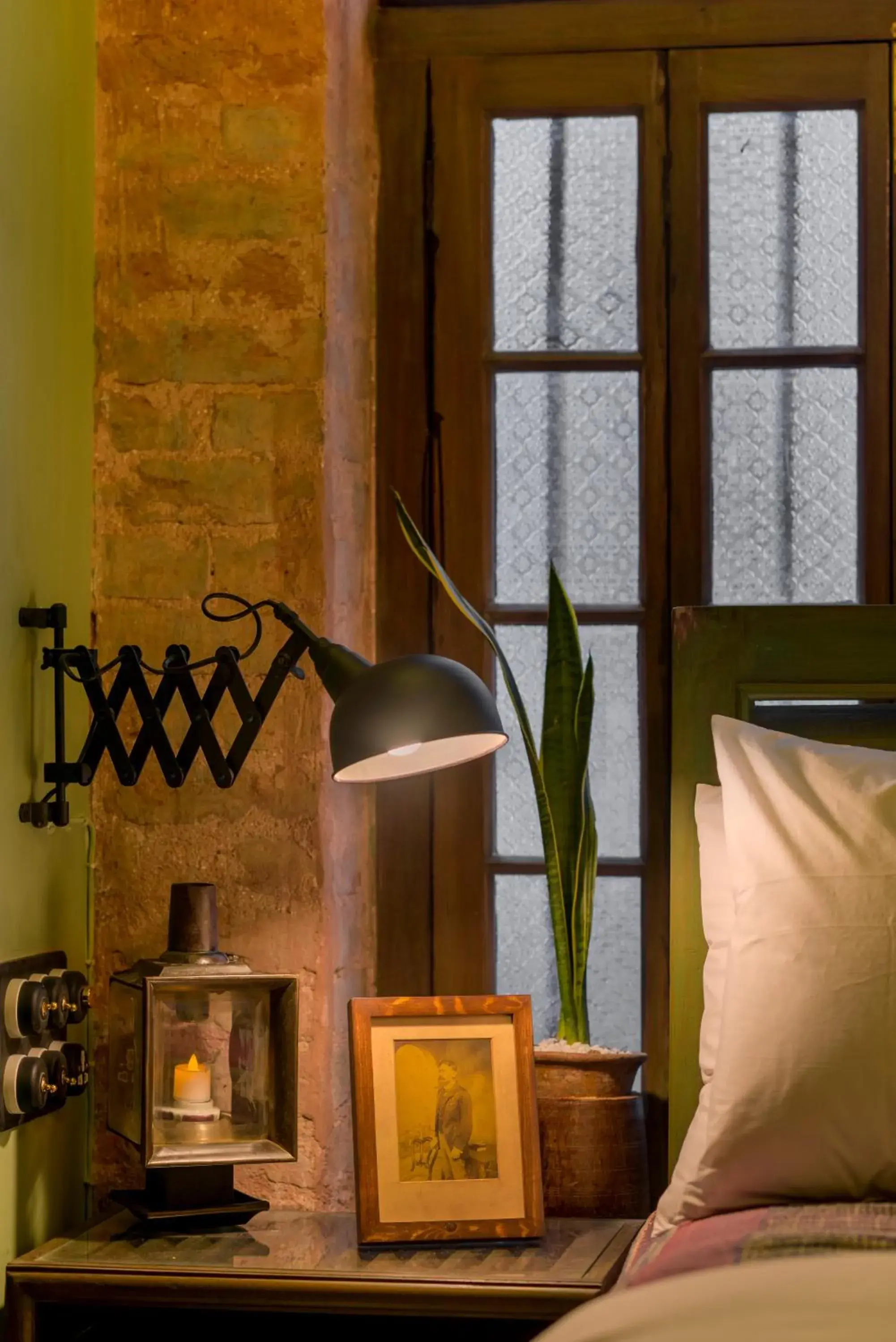 Deluxe Double or Twin Room in Calcutta Bungalow Deluxe Double or Twin Room in Calcutta Bungalow