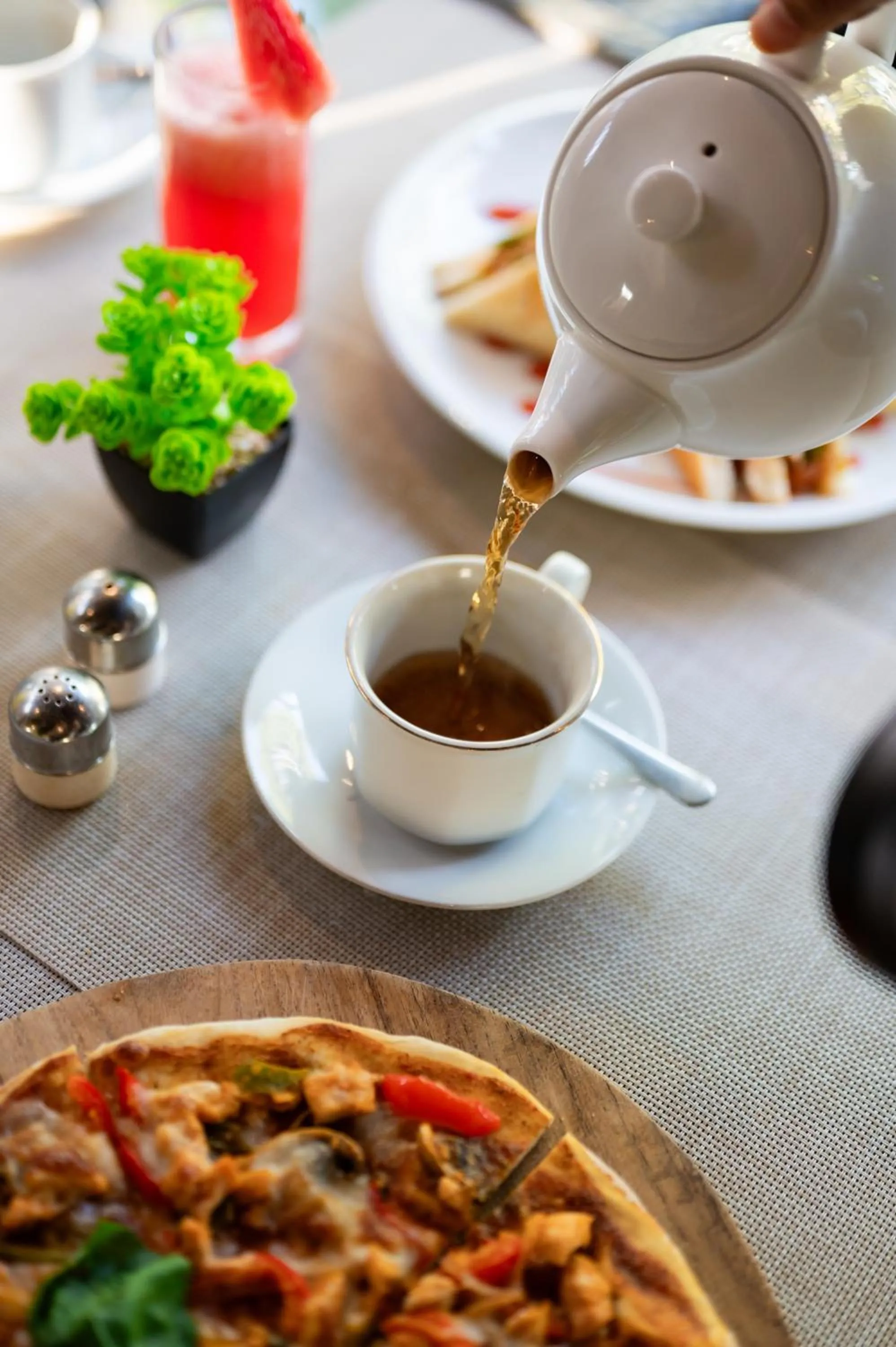 Coffee/tea facilities in D'Puncak Villas Lembongan