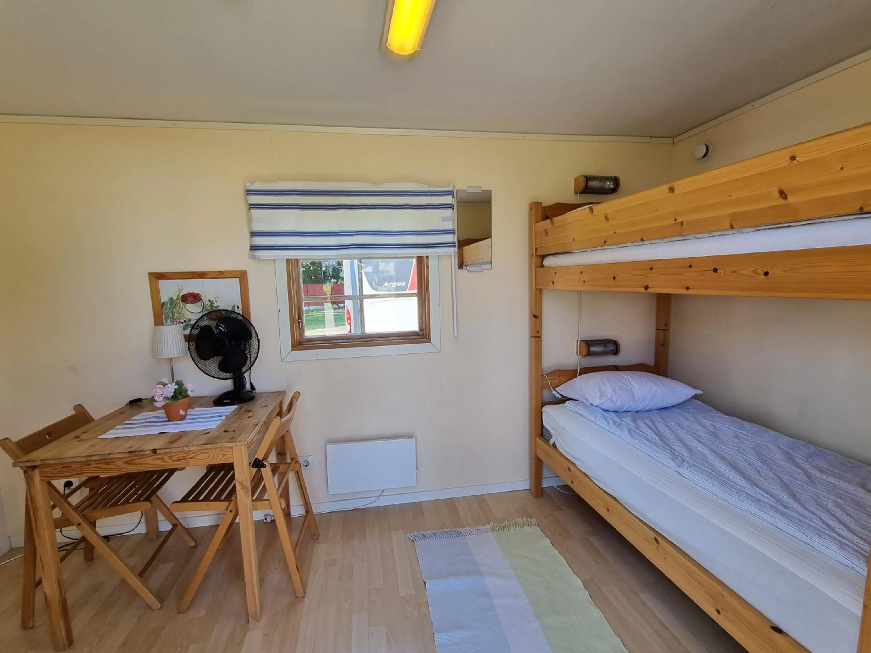 Property building, Bed in Korskullens Stugor