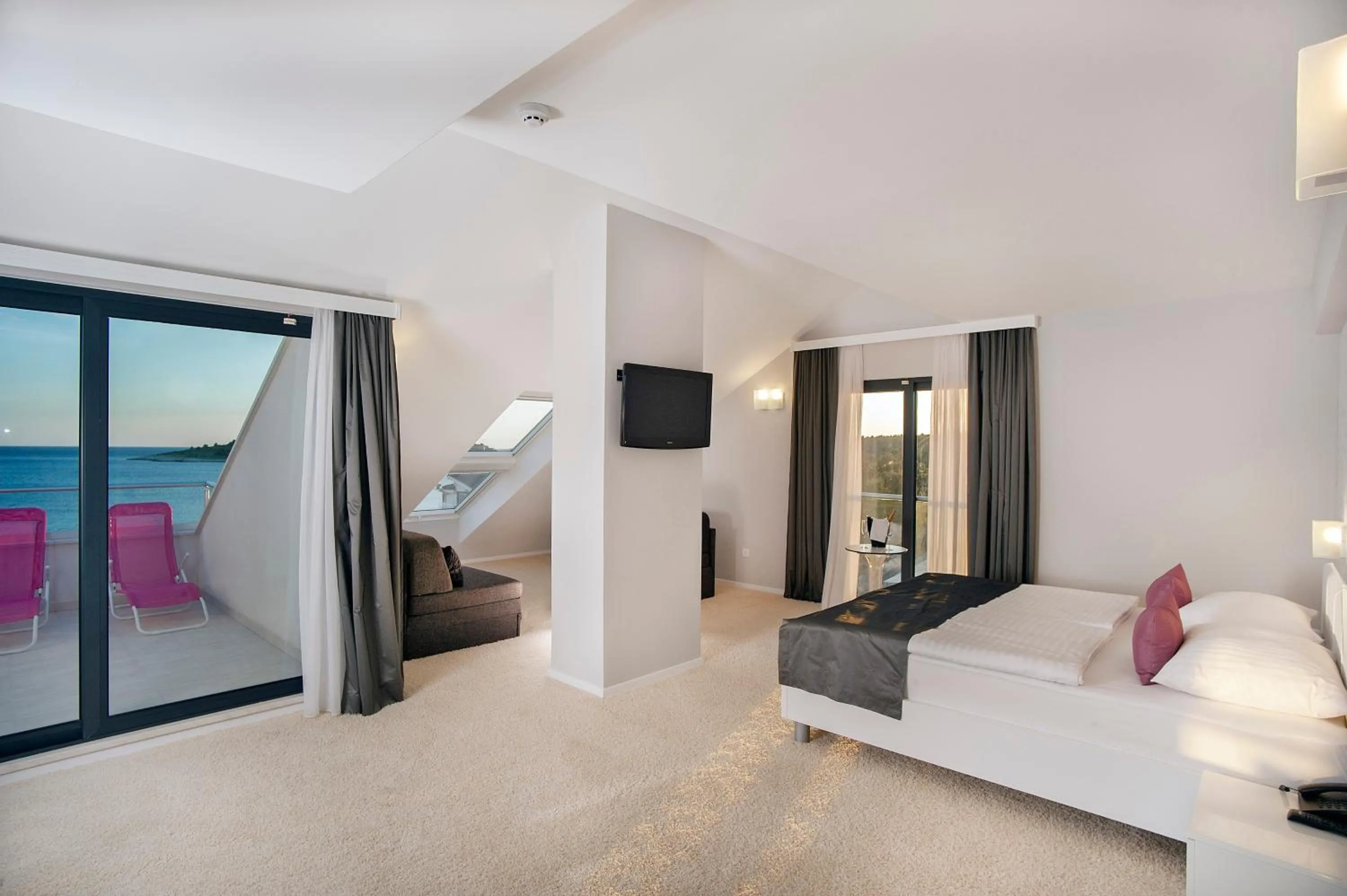 Bed in Boutique Hotel Life