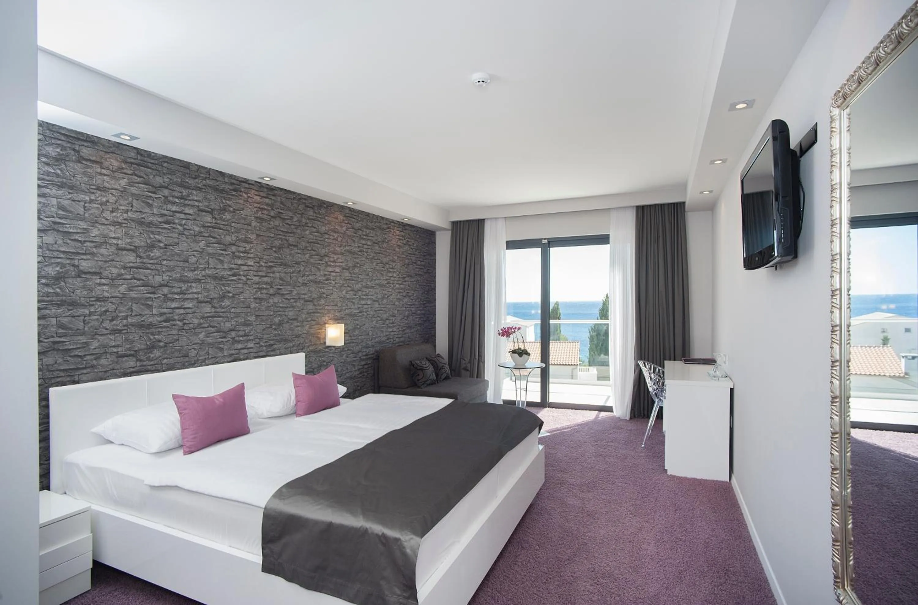 Bed in Boutique Hotel Life