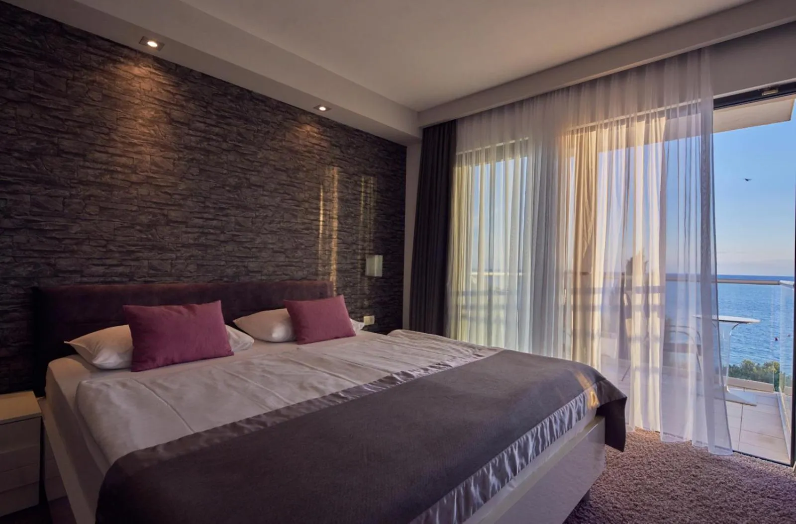 Bed in Boutique Hotel Life