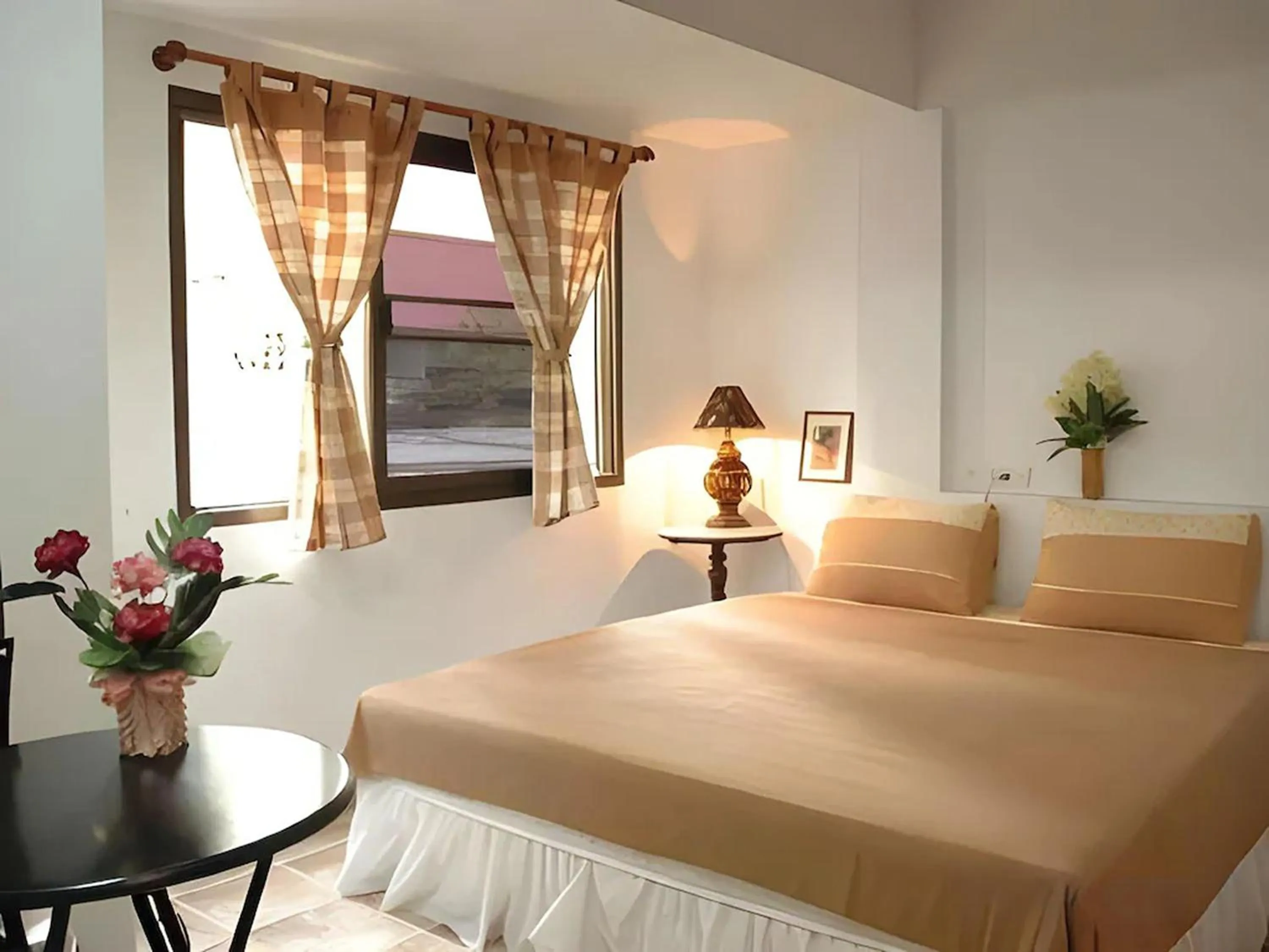 Photo of the whole room, Bed in Ban Wiang Guest House