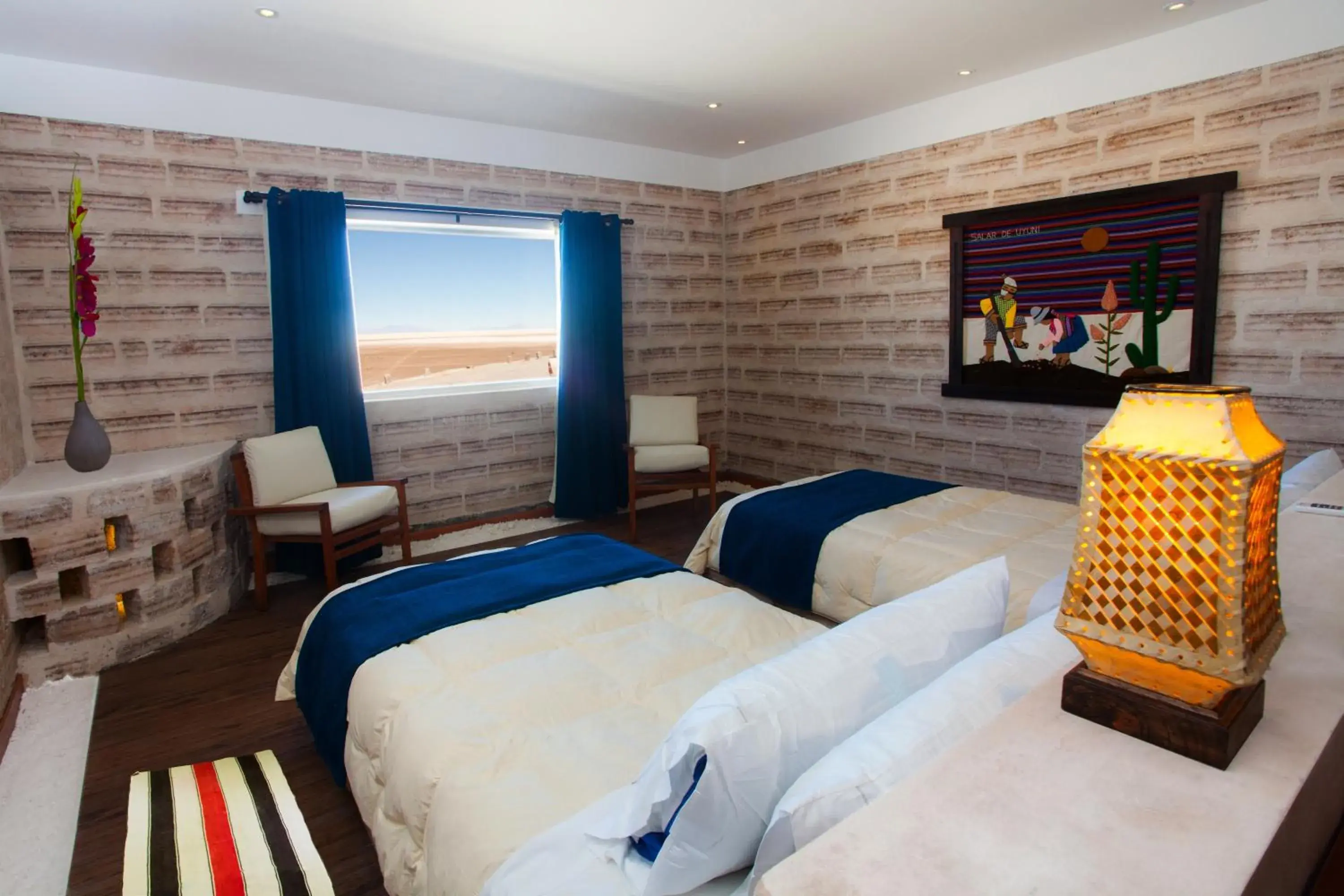 Deluxe Twin Room with Lake View in Hotel de Sal Luna Salada Deluxe Twin Room with Lake View in Hotel de Sal Luna Salada