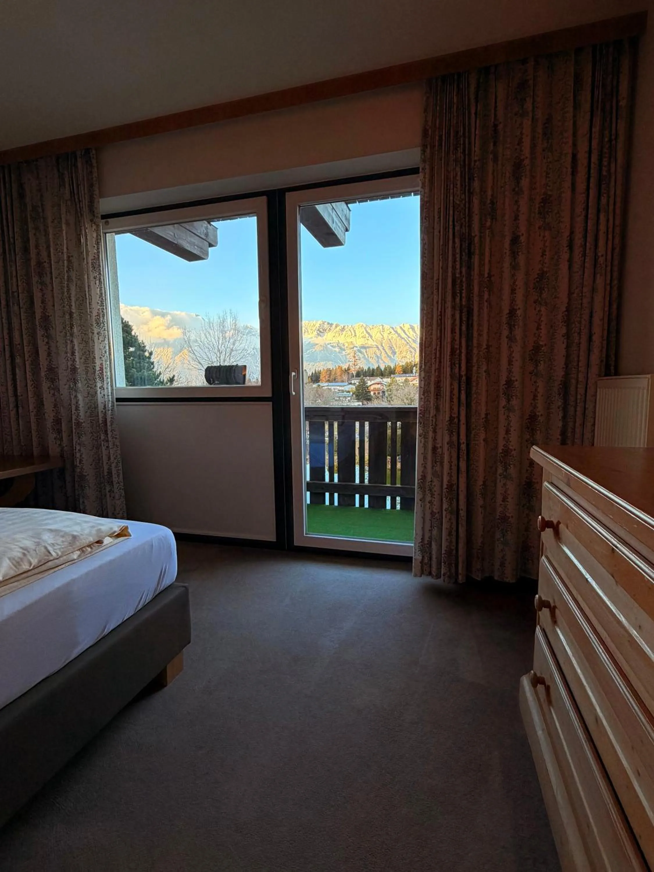 View (from property/room), Bed in Hotel Gruberhof Innsbruck Igls B&B