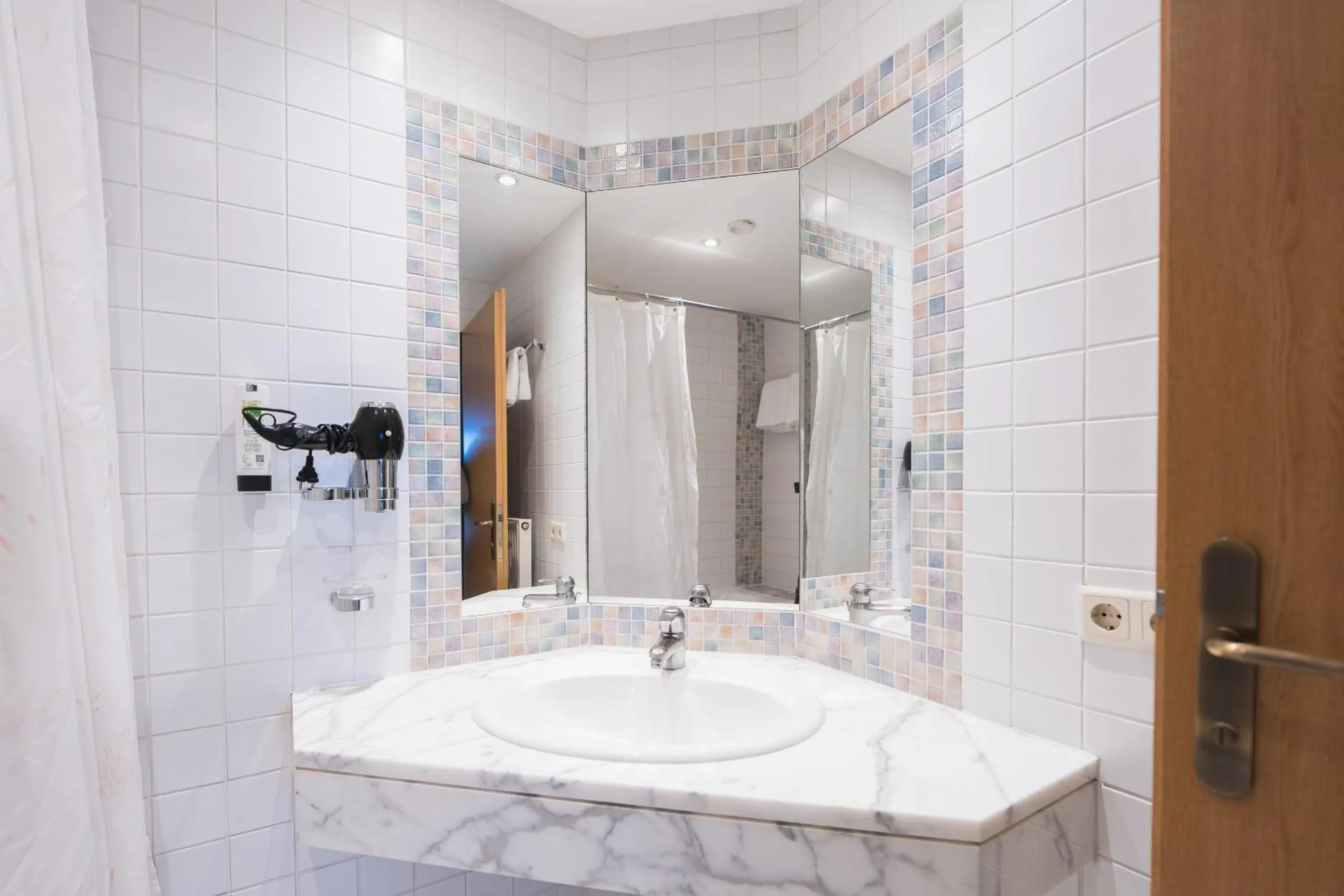 Bathroom in Hotel Gruberhof Innsbruck Igls B&B