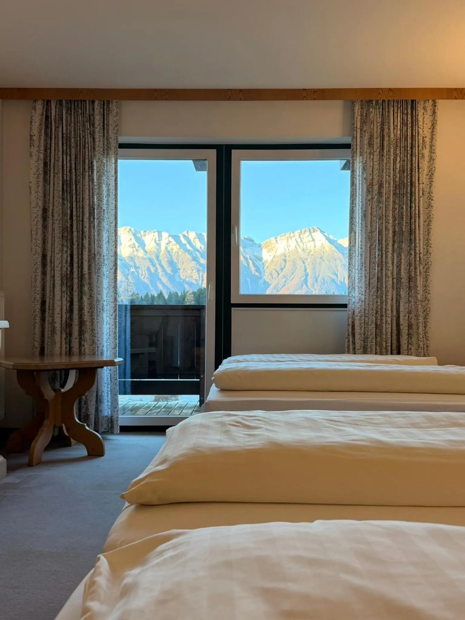 Bed in Hotel Gruberhof Innsbruck Igls B&B