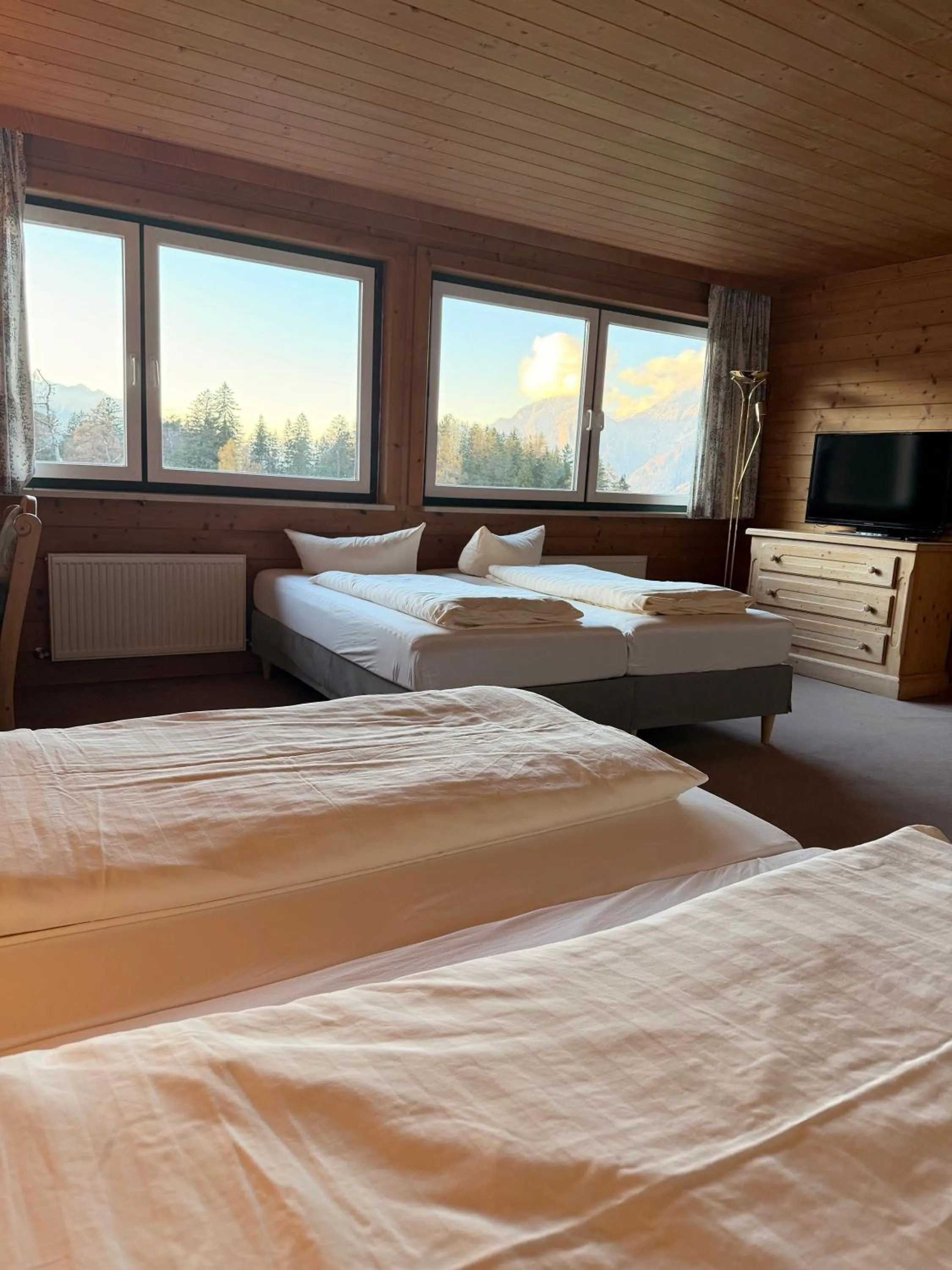 Bedroom, Bed in Hotel Gruberhof Innsbruck Igls B&B