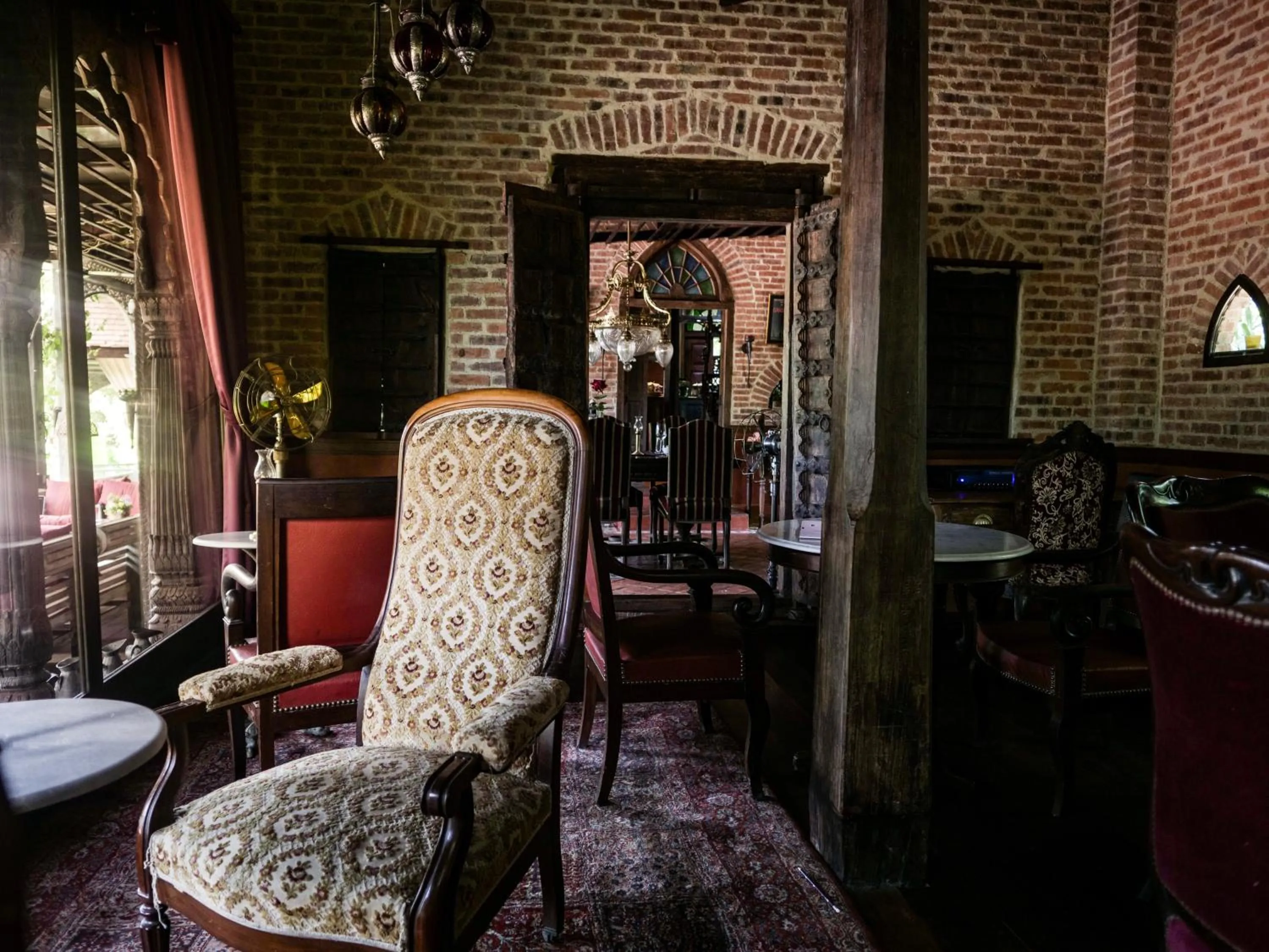 Living room in Chateau Orientale Resort