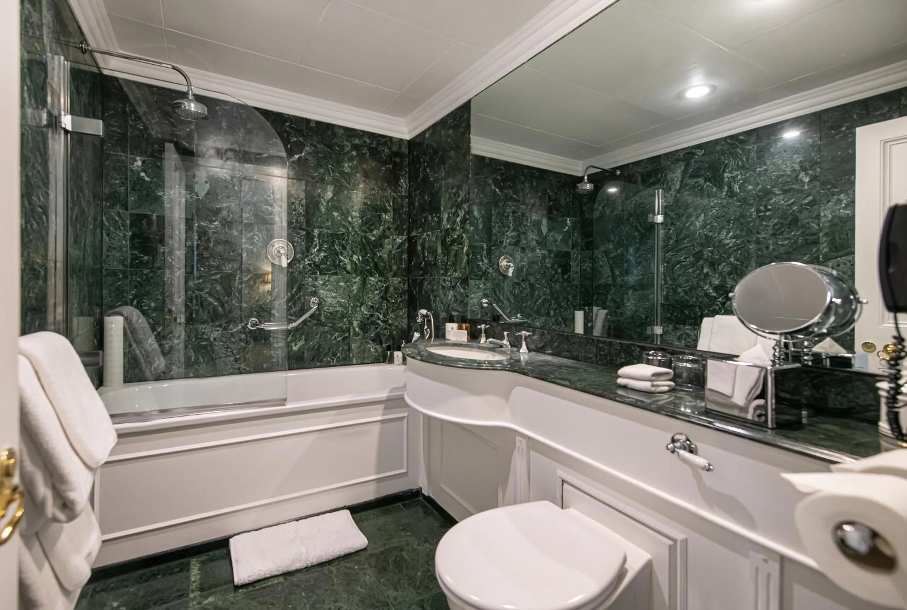 Bath in Dukes London