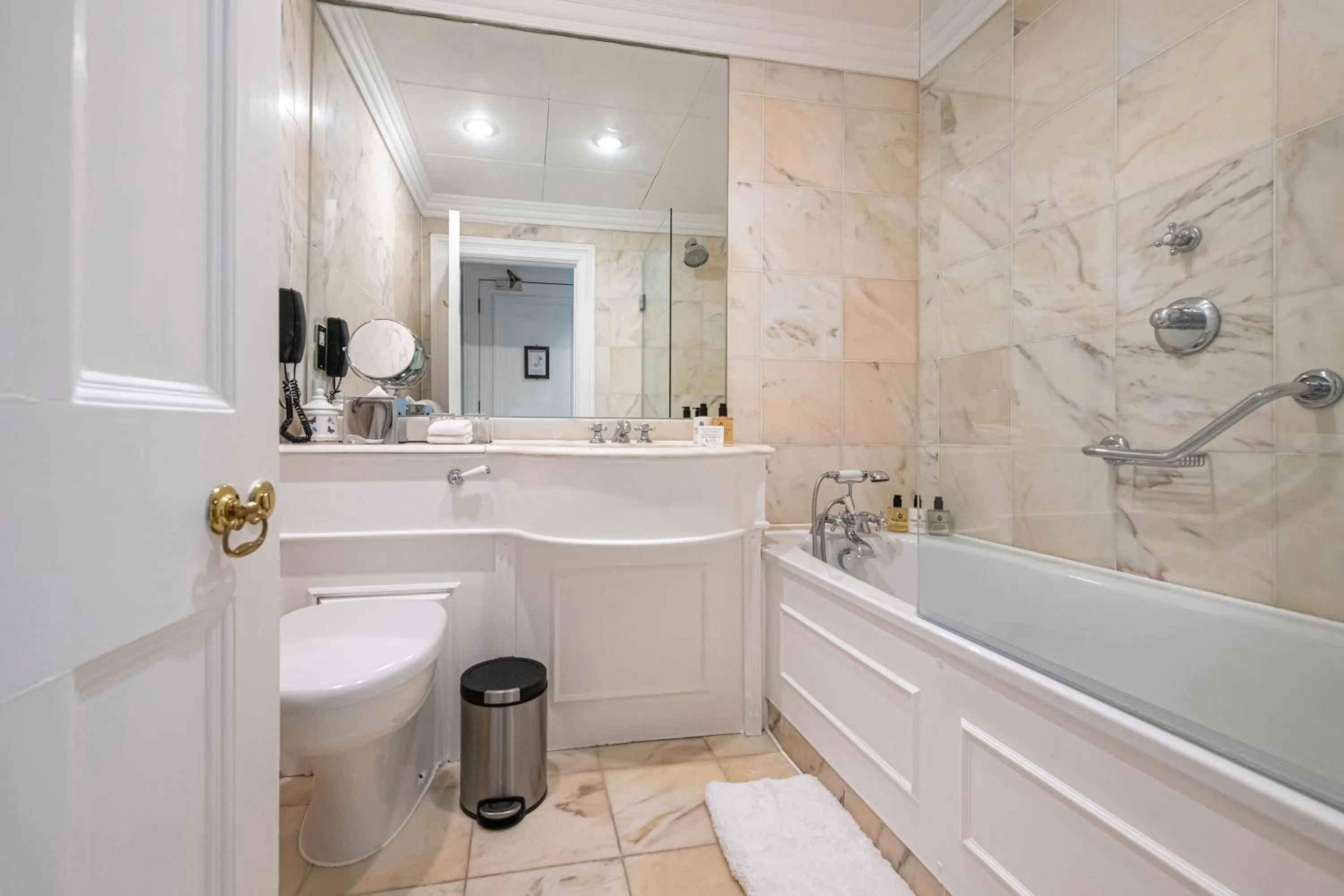 Bath in Dukes London