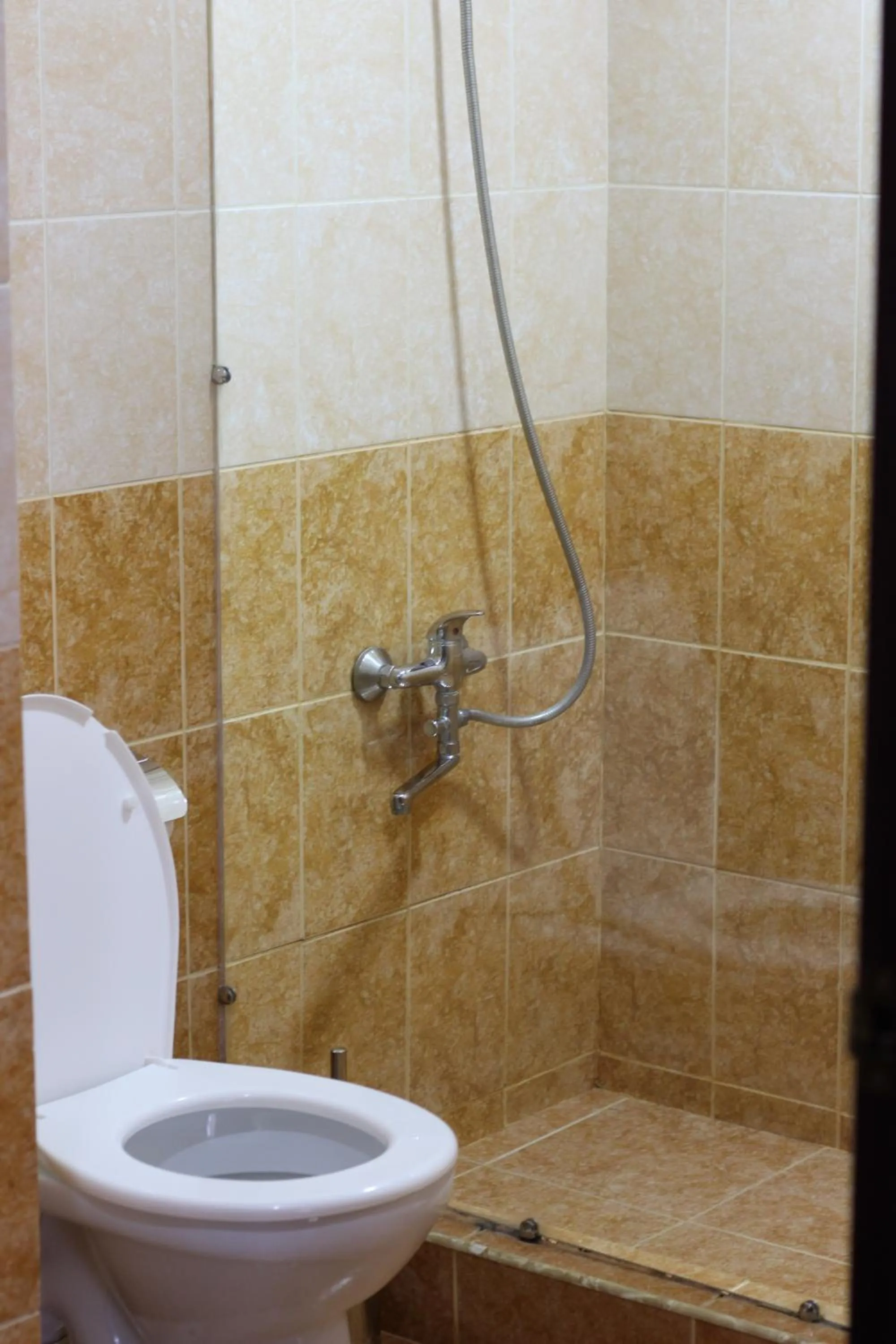 Shower in Hotel Uzbekistan