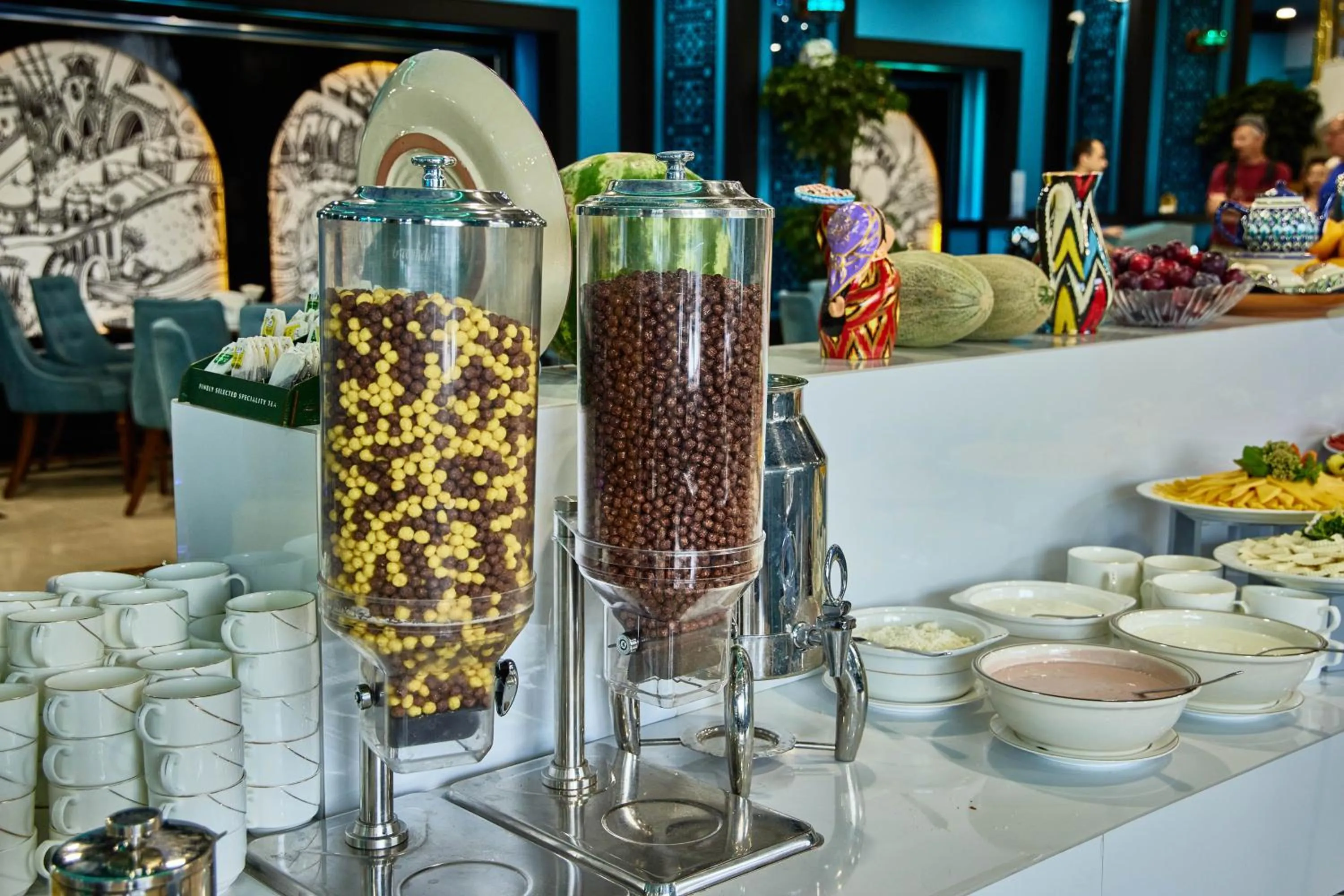 Food and drinks in Hotel Uzbekistan