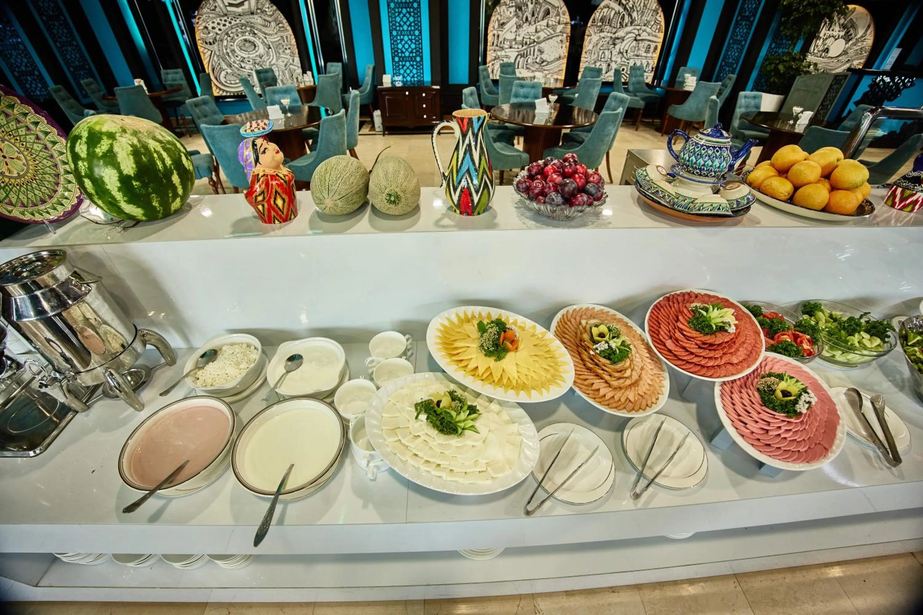 Food and drinks in Hotel Uzbekistan