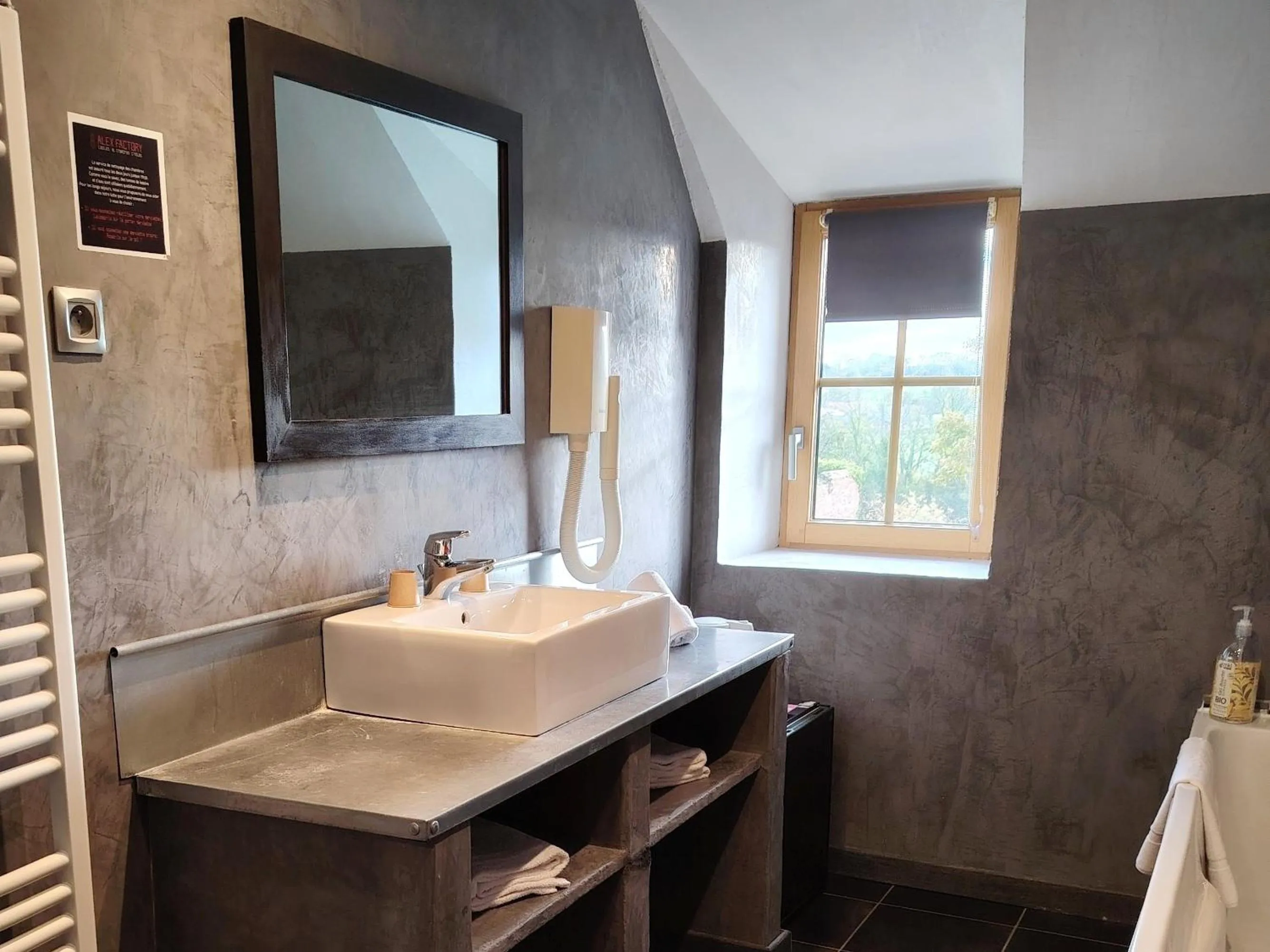 Bathroom in Éco-domaine Gîtes et Spa - Mer, Nature & Confort - Côte d'Opale