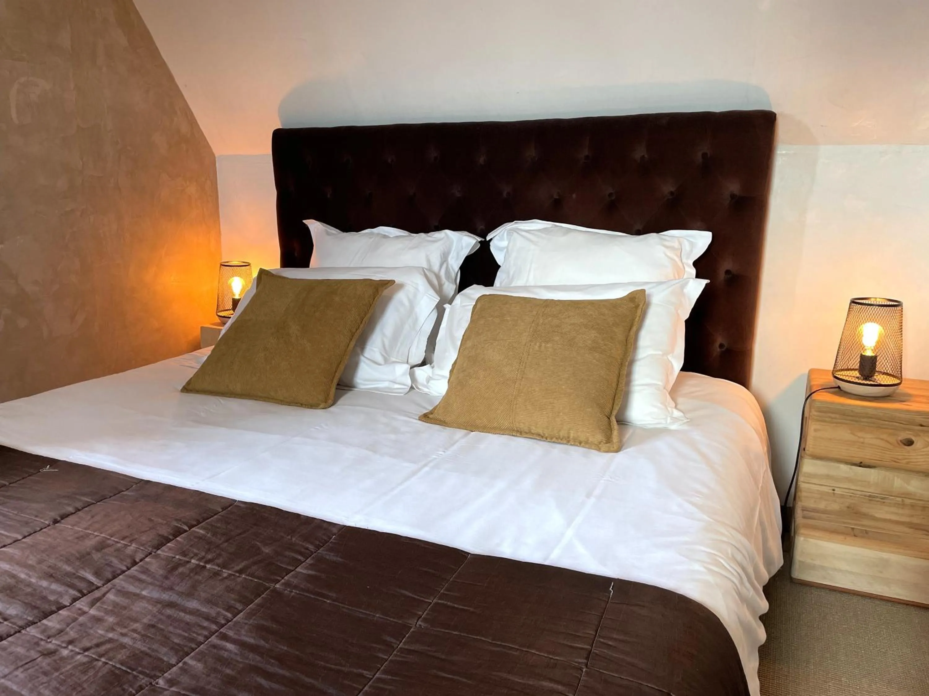 Bedroom, Bed in Éco-domaine Gîtes et Spa - Mer, Nature & Confort - Côte d'Opale