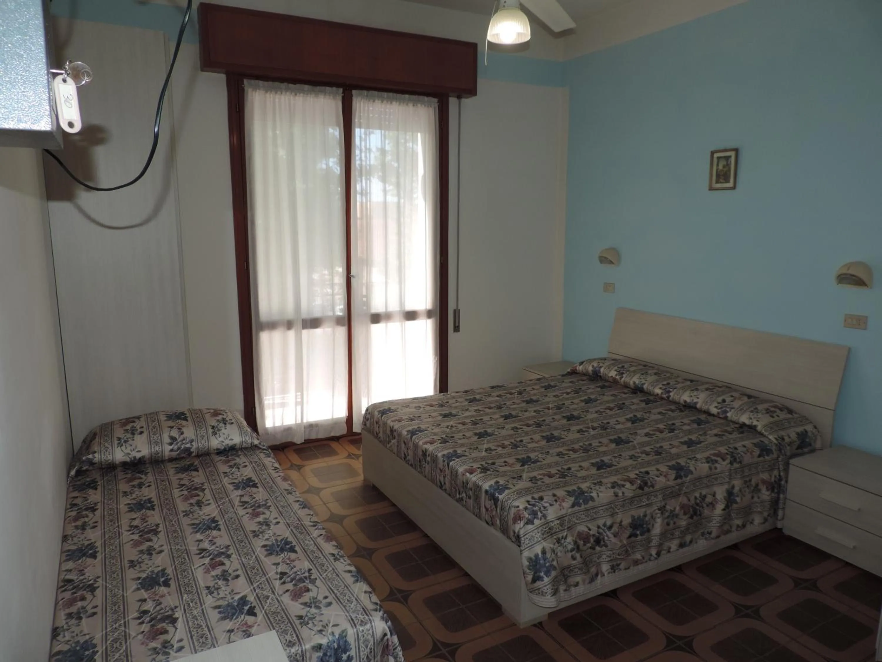 Photo of the whole room in Hotel Liliana