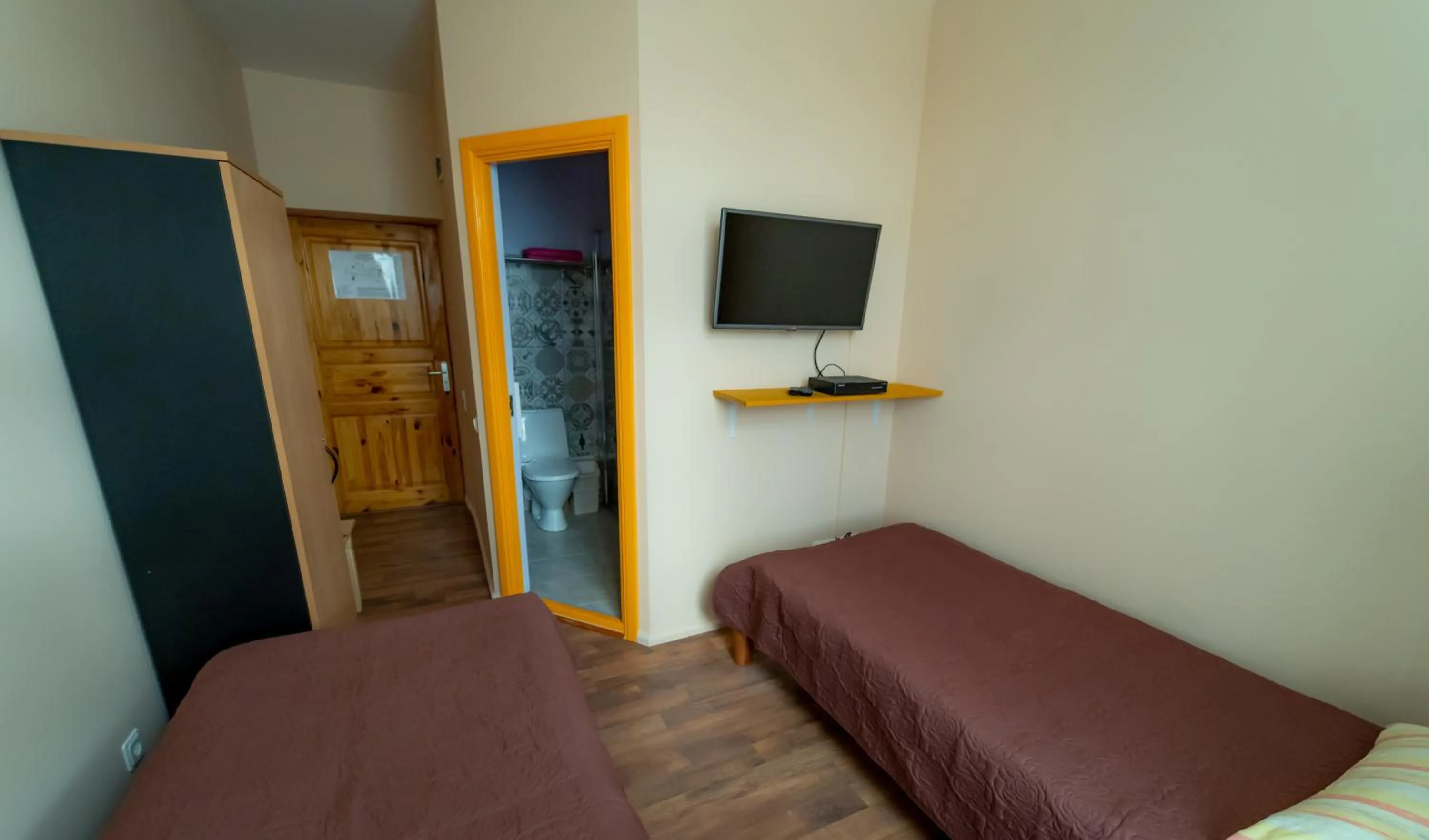 Photo of the whole room, Bed in Hotel Mare & Restaurant