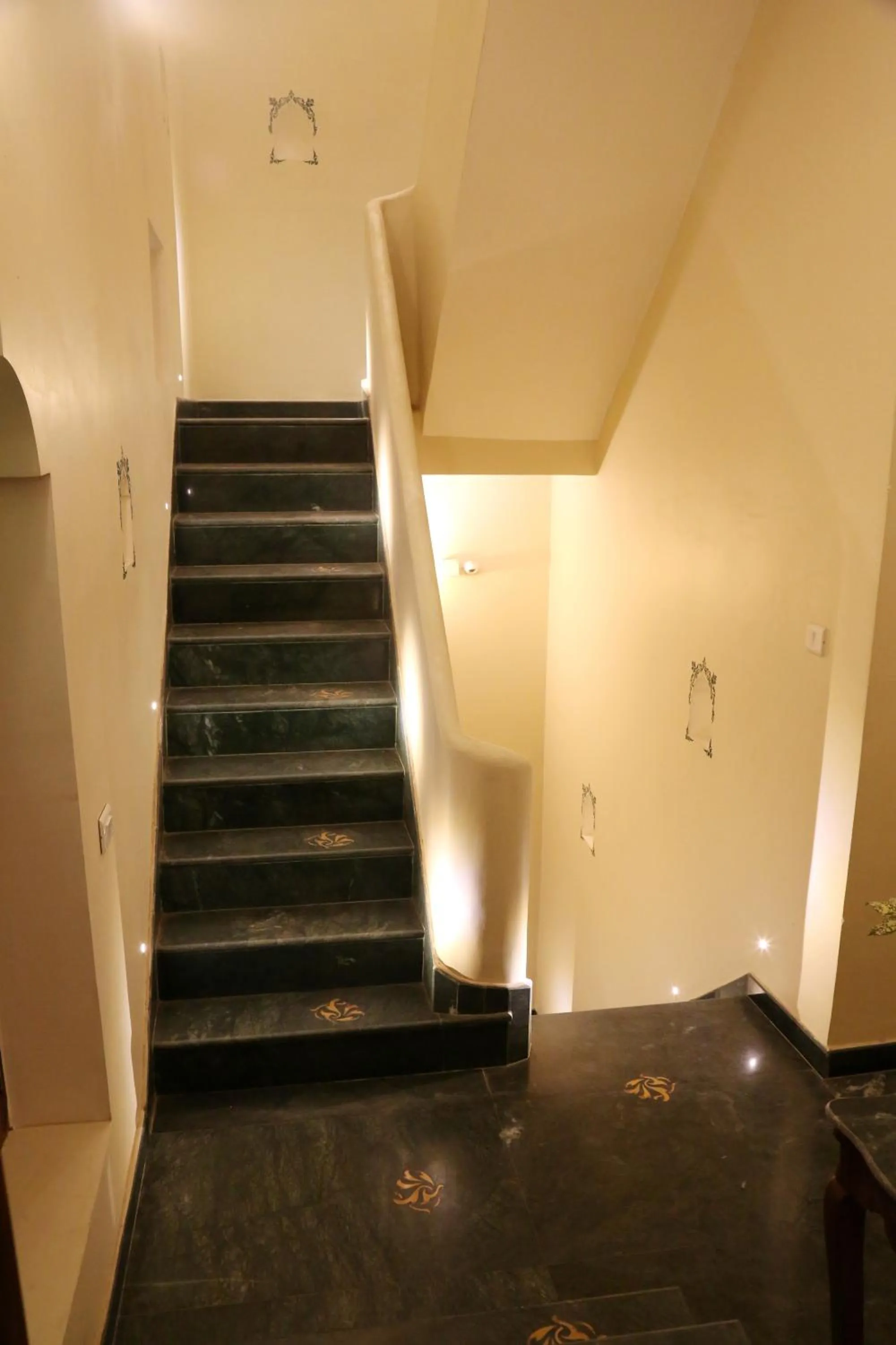 Lobby or reception in Vijaigarh Kothi - Heritage boutique