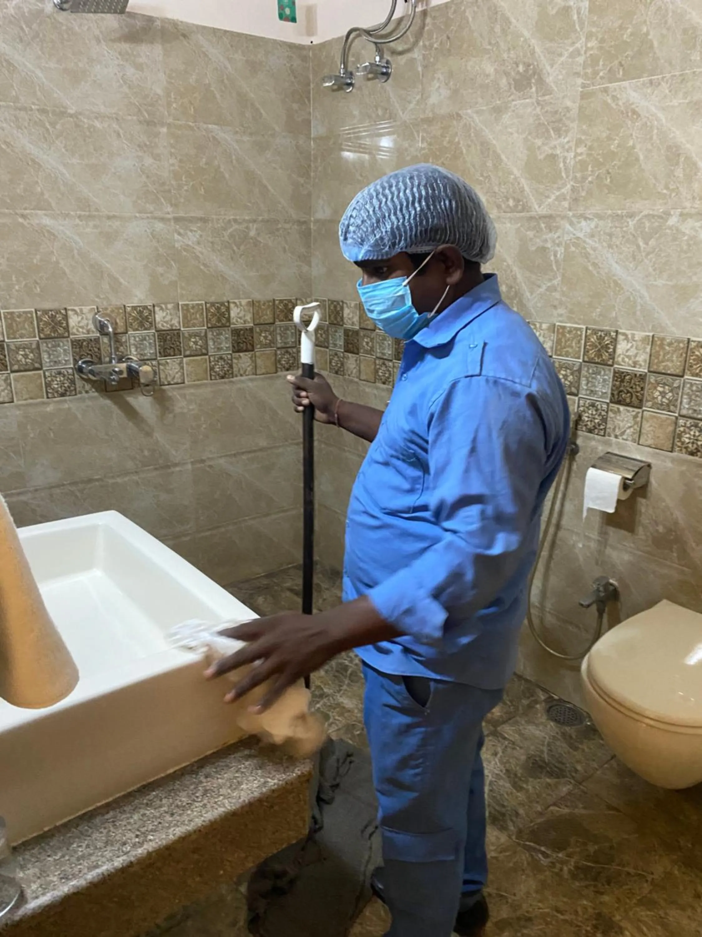 Bathroom in Vijaigarh Kothi - Heritage boutique