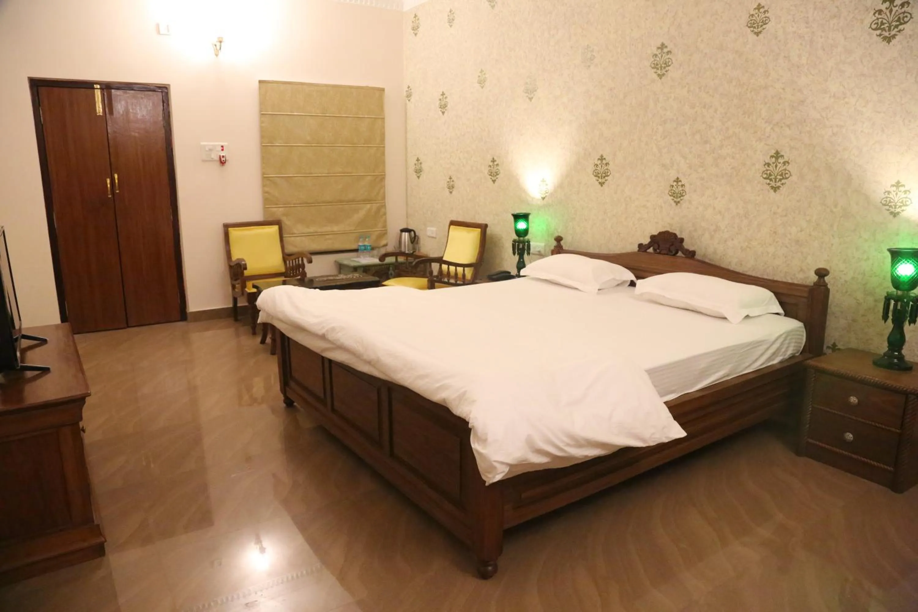 Coffee/tea facilities, Bed in Vijaigarh Kothi - Heritage boutique