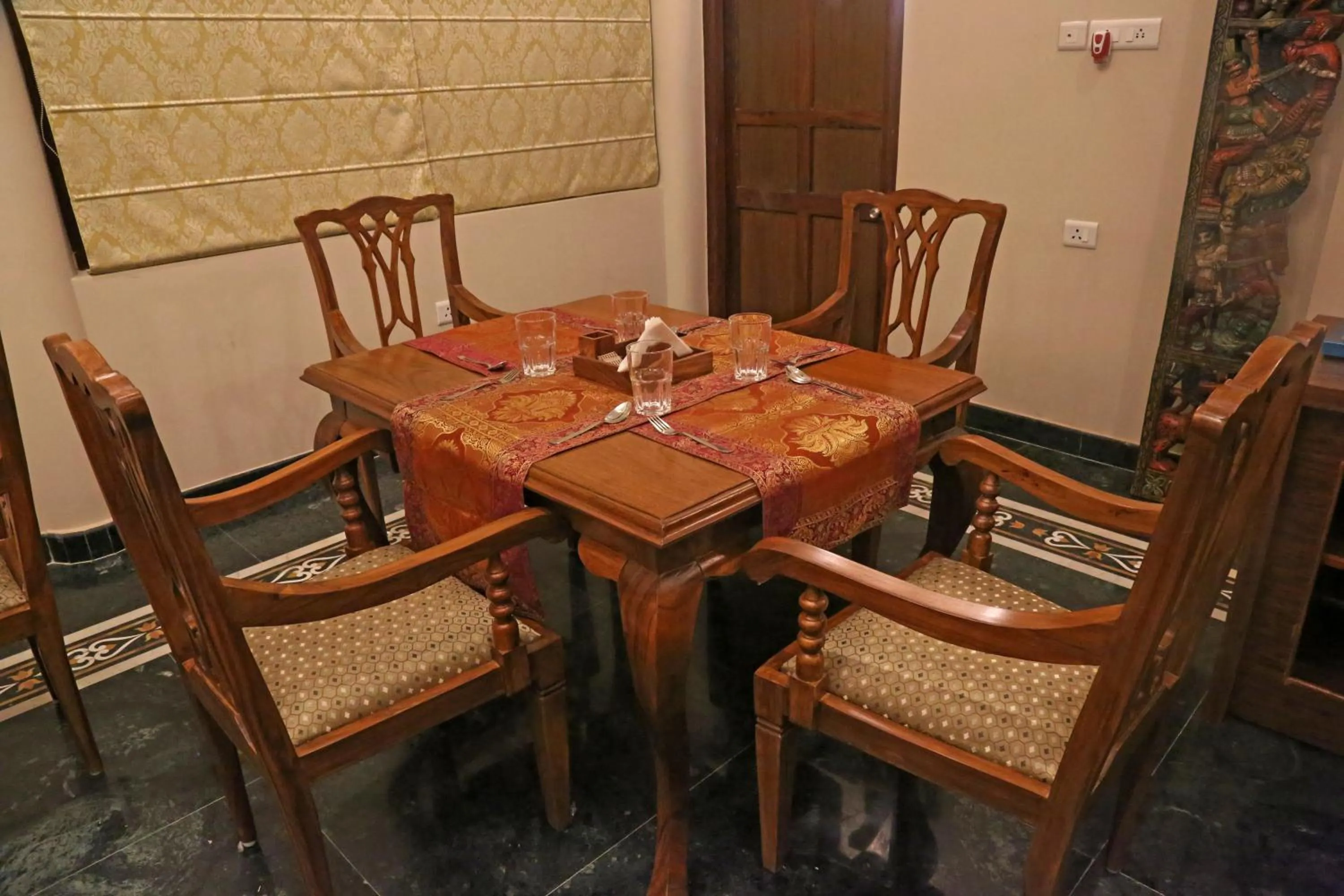 Restaurant/places to eat in Vijaigarh Kothi - Heritage boutique