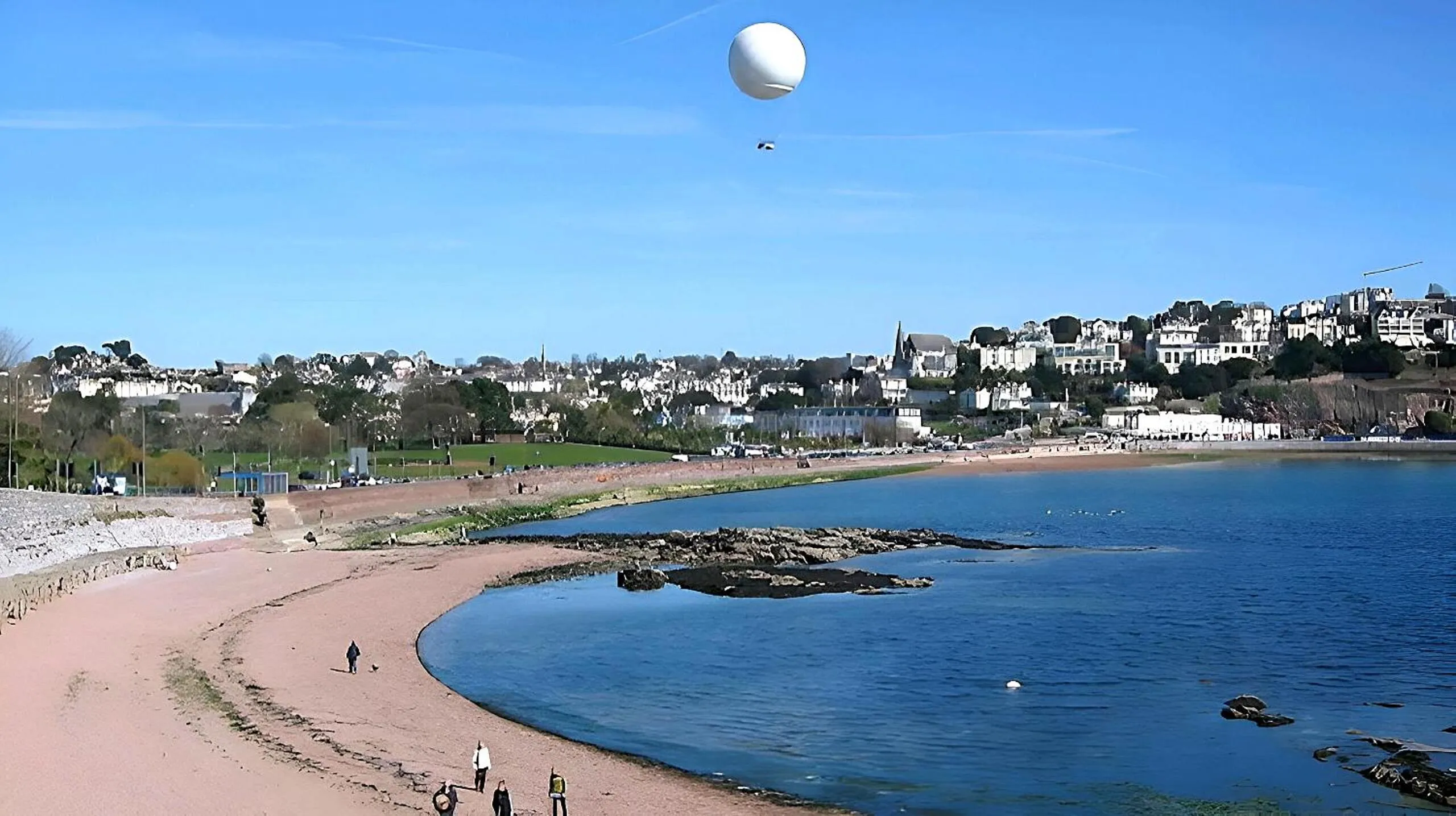 Beach in Diamond Hotel