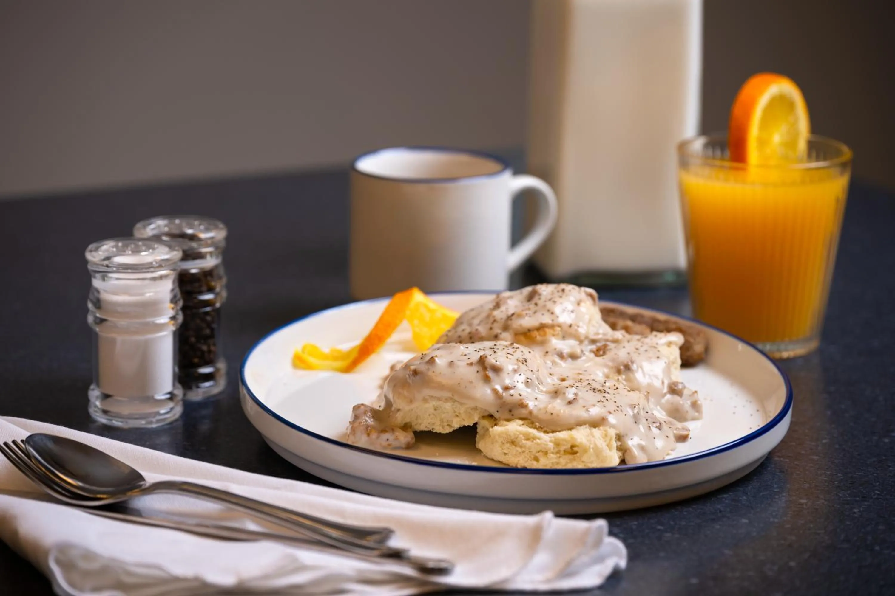 Food and drinks in Days Inn by Wyndham Asheville West