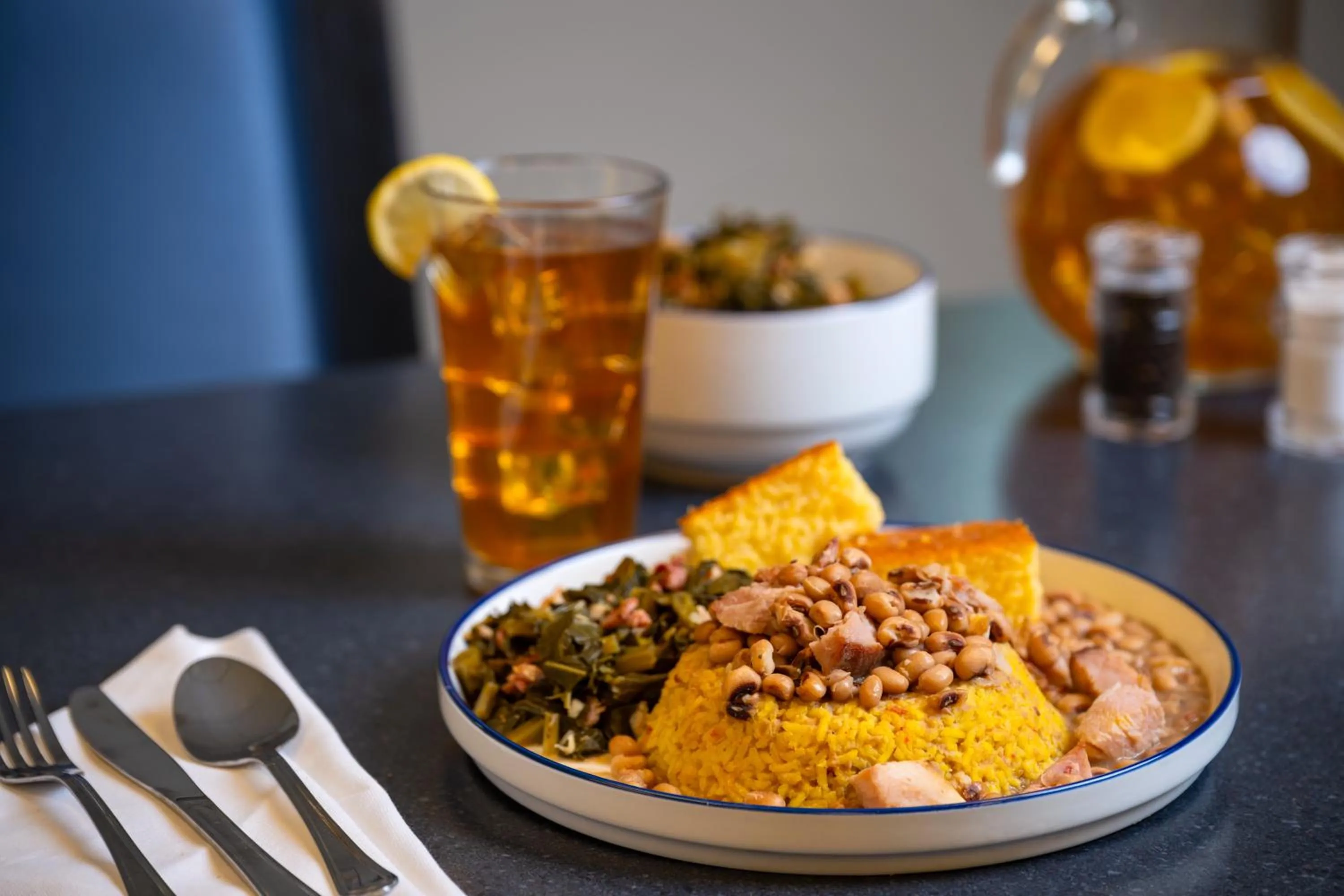 Restaurant/places to eat in Days Inn by Wyndham Asheville West