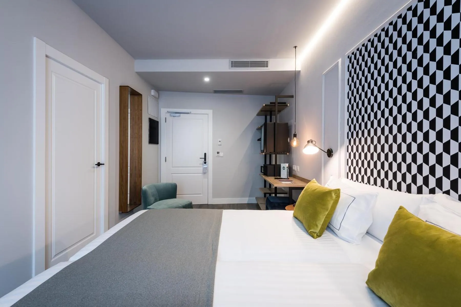 Bed in Intelier Victoria