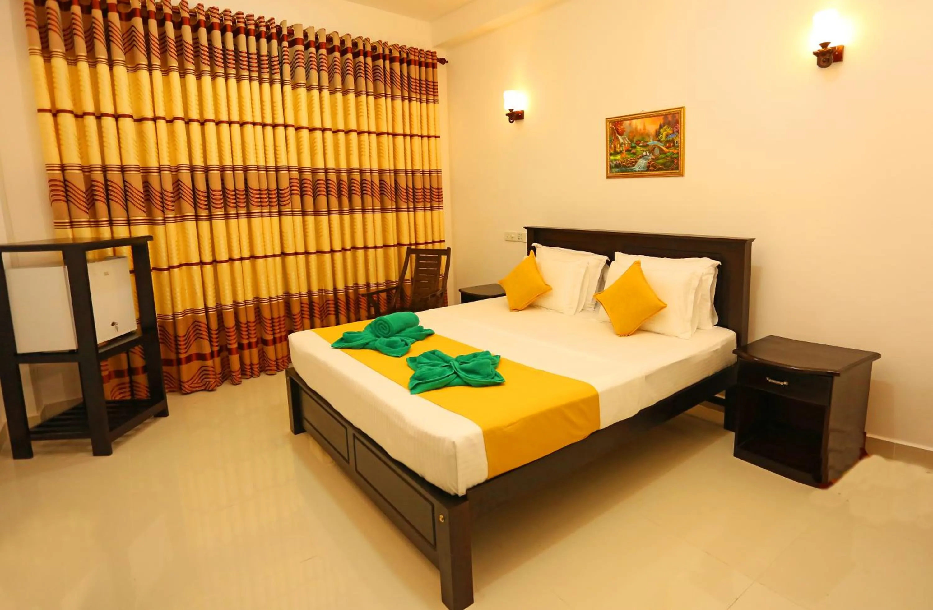 Queen's Gate, Mirissa