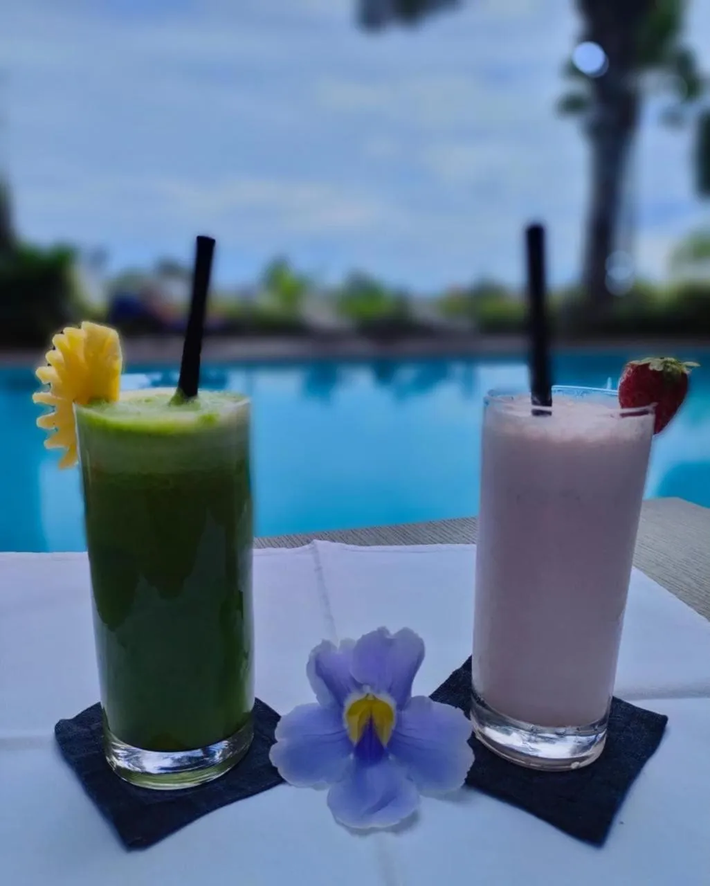 Restaurant/places to eat in The Double View Mansions Bali