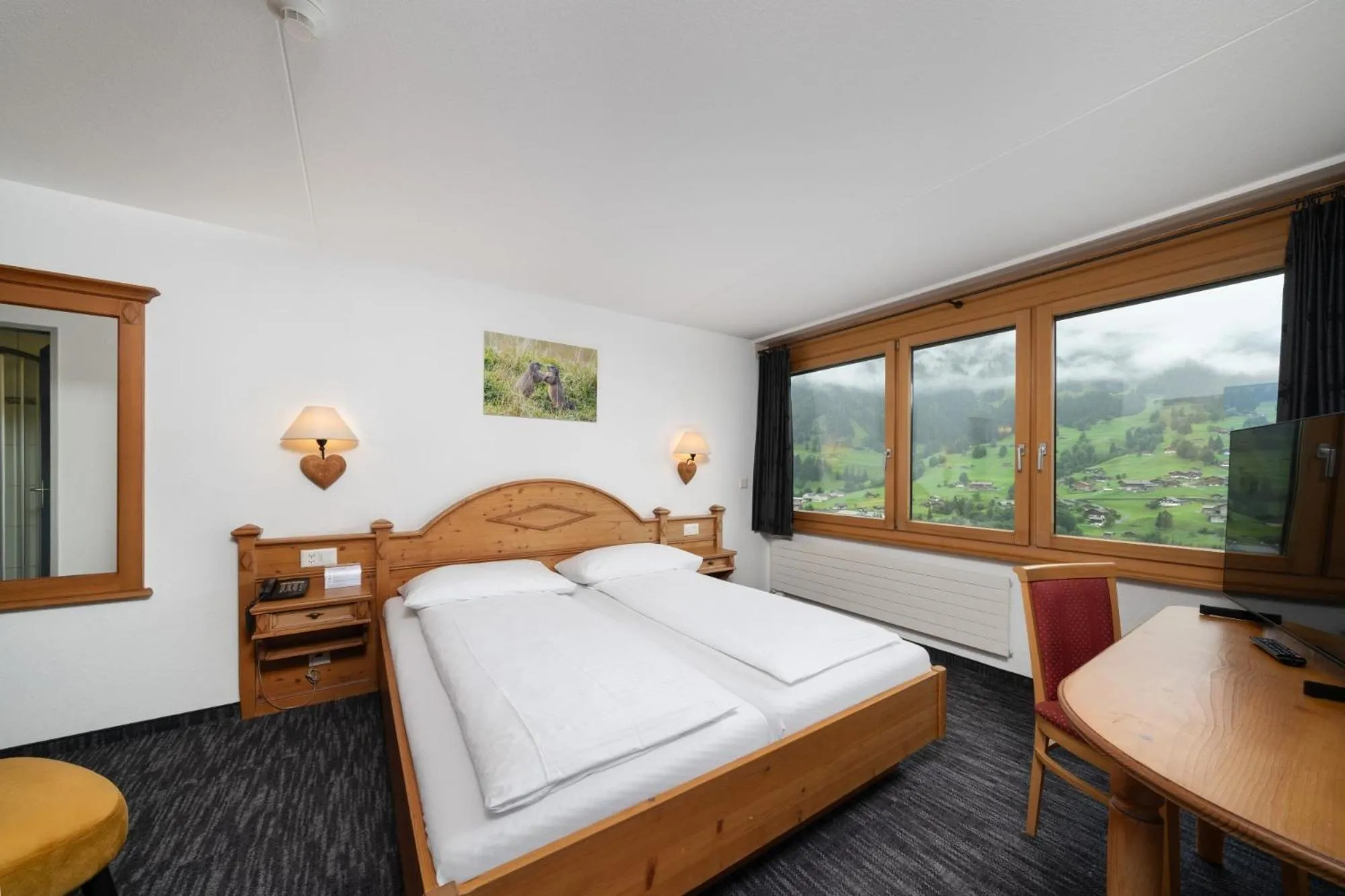 Bedroom, Bed in Jungfrau Lodge, Annex Crystal