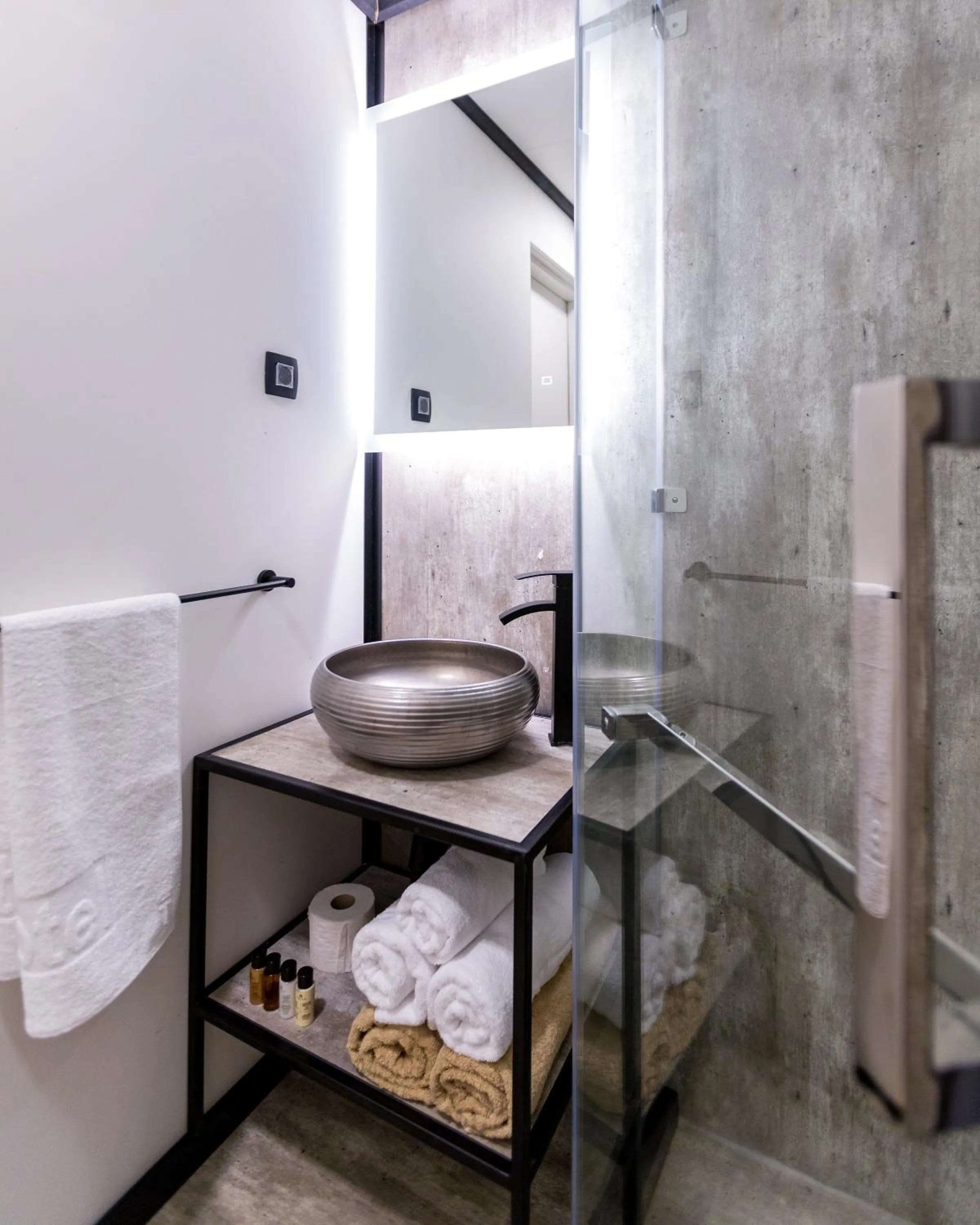 Shower in Noa Glamping Resort