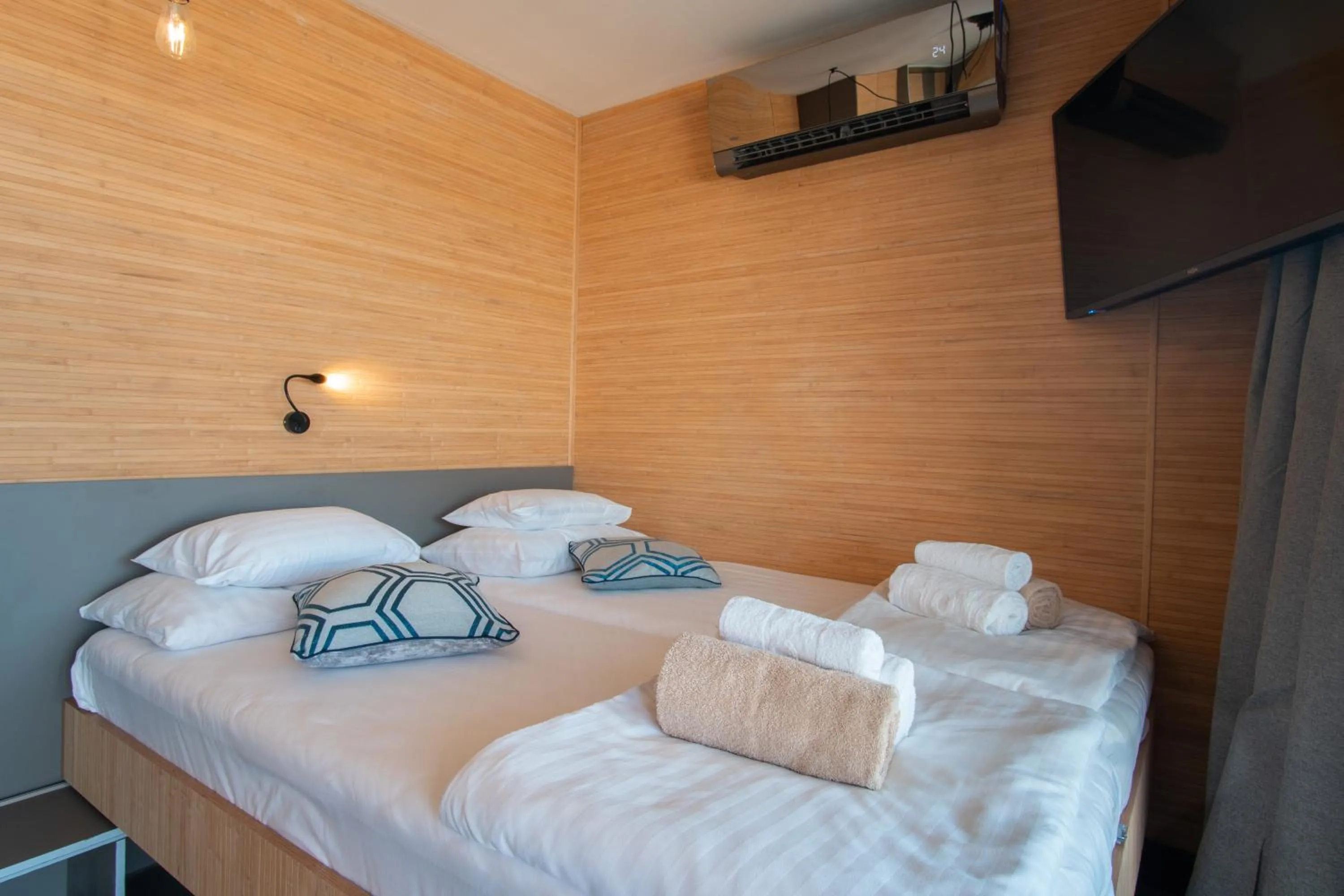 Bed in Noa Glamping Resort