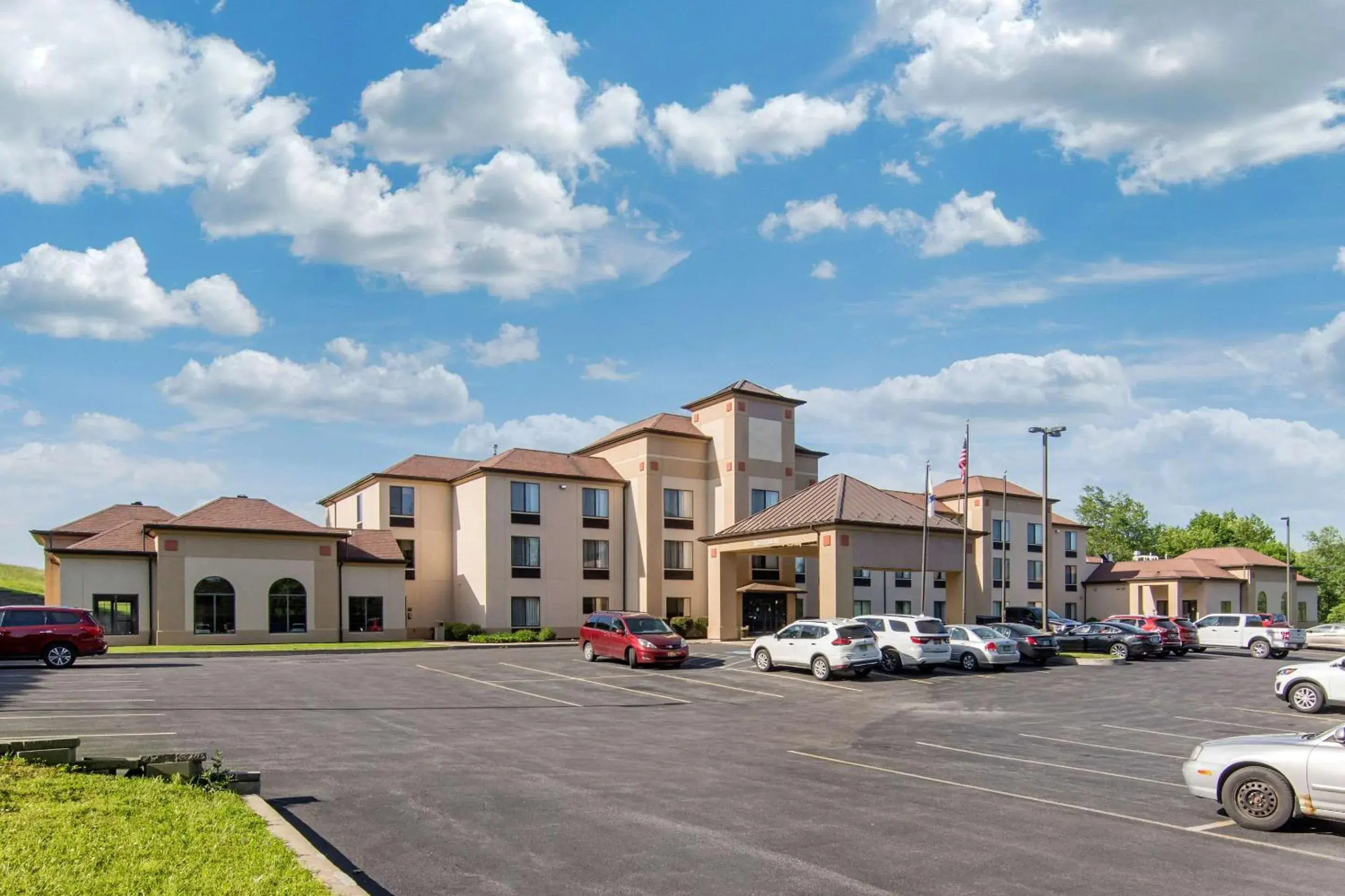 Comfort Inn & Suites Cooperstown - Milford Comfort Inn & Suites Cooperstown - Milford
