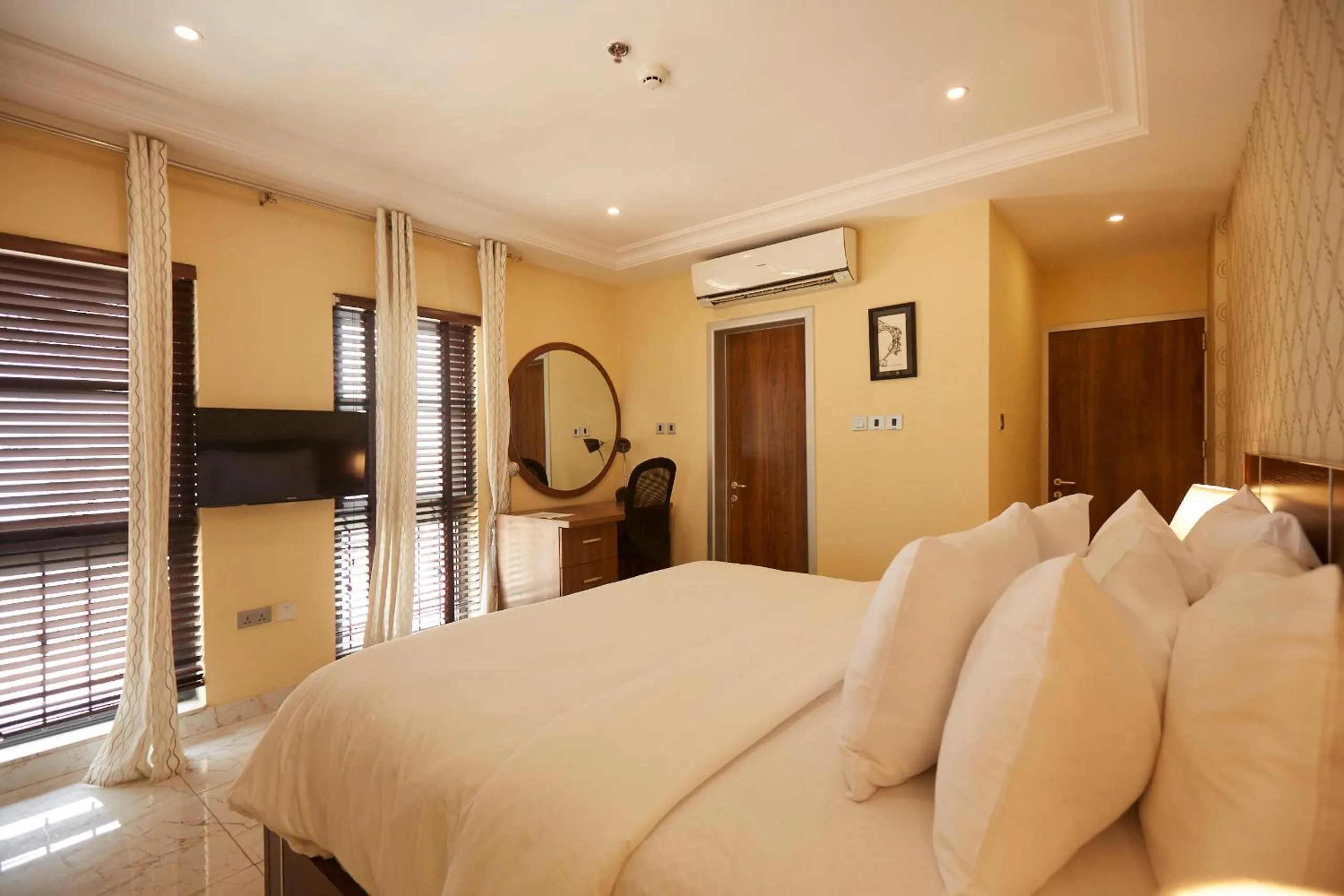 Photo of the whole room, Bed in Belanova Apartments and Suites