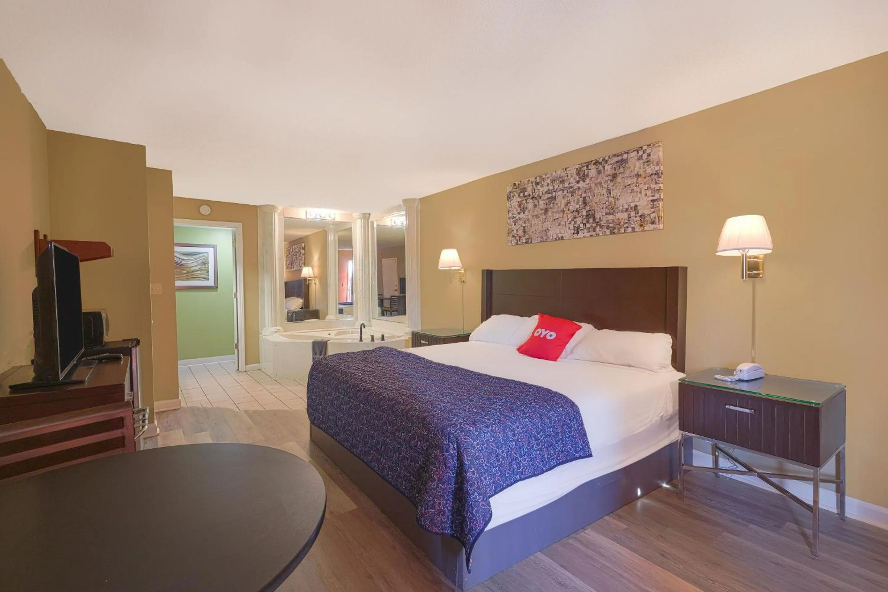 Bedroom, Bed in OYO Hotel Brownsville TN I-40