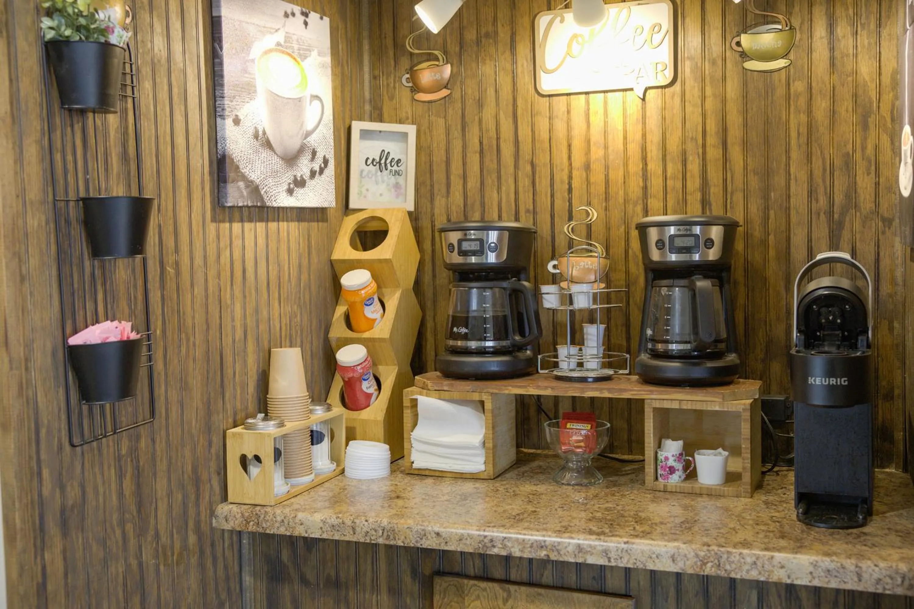 Kitchen or kitchenette in OYO Hotel Brownsville TN I-40